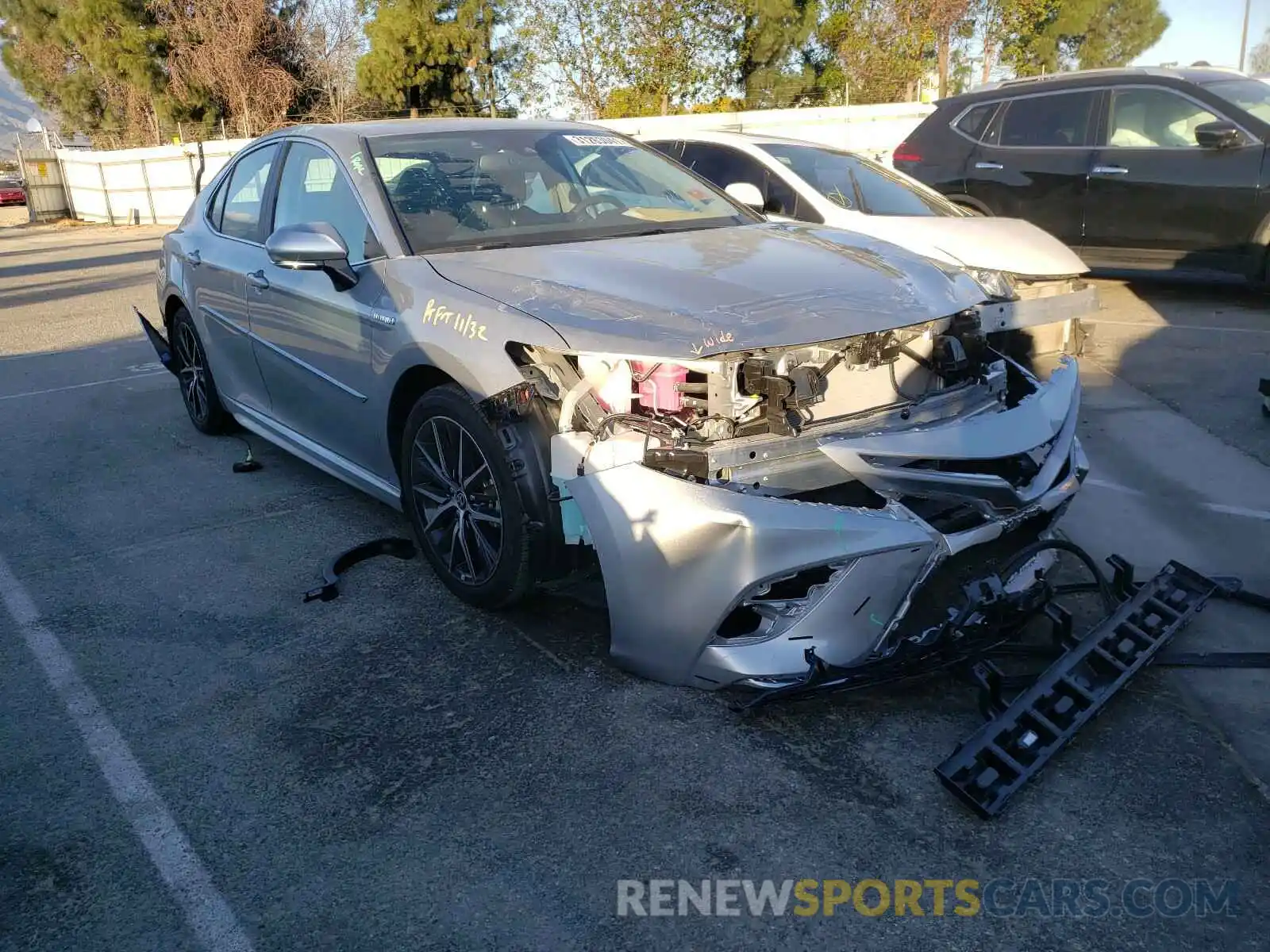 1 Photograph of a damaged car 4T1S31AK1MU548282 TOYOTA CAMRY 2021