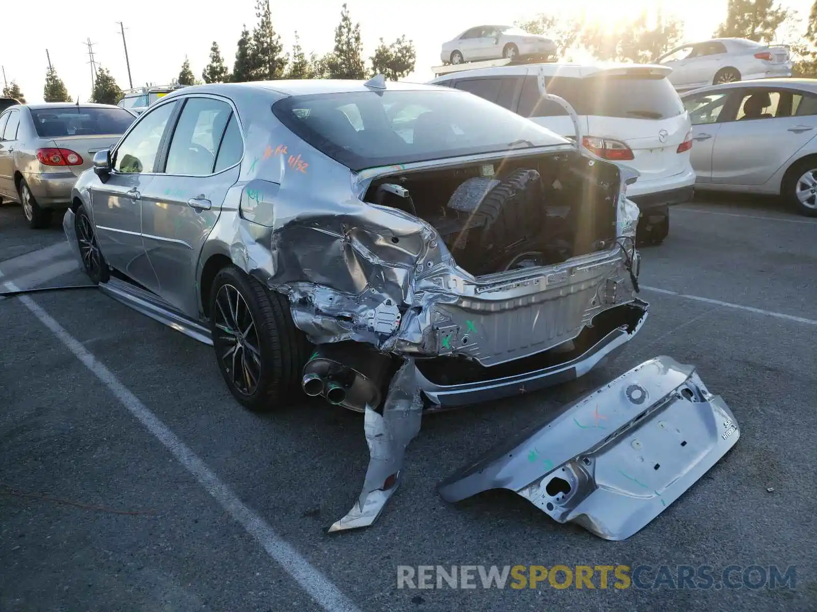 3 Photograph of a damaged car 4T1S31AK1MU548282 TOYOTA CAMRY 2021