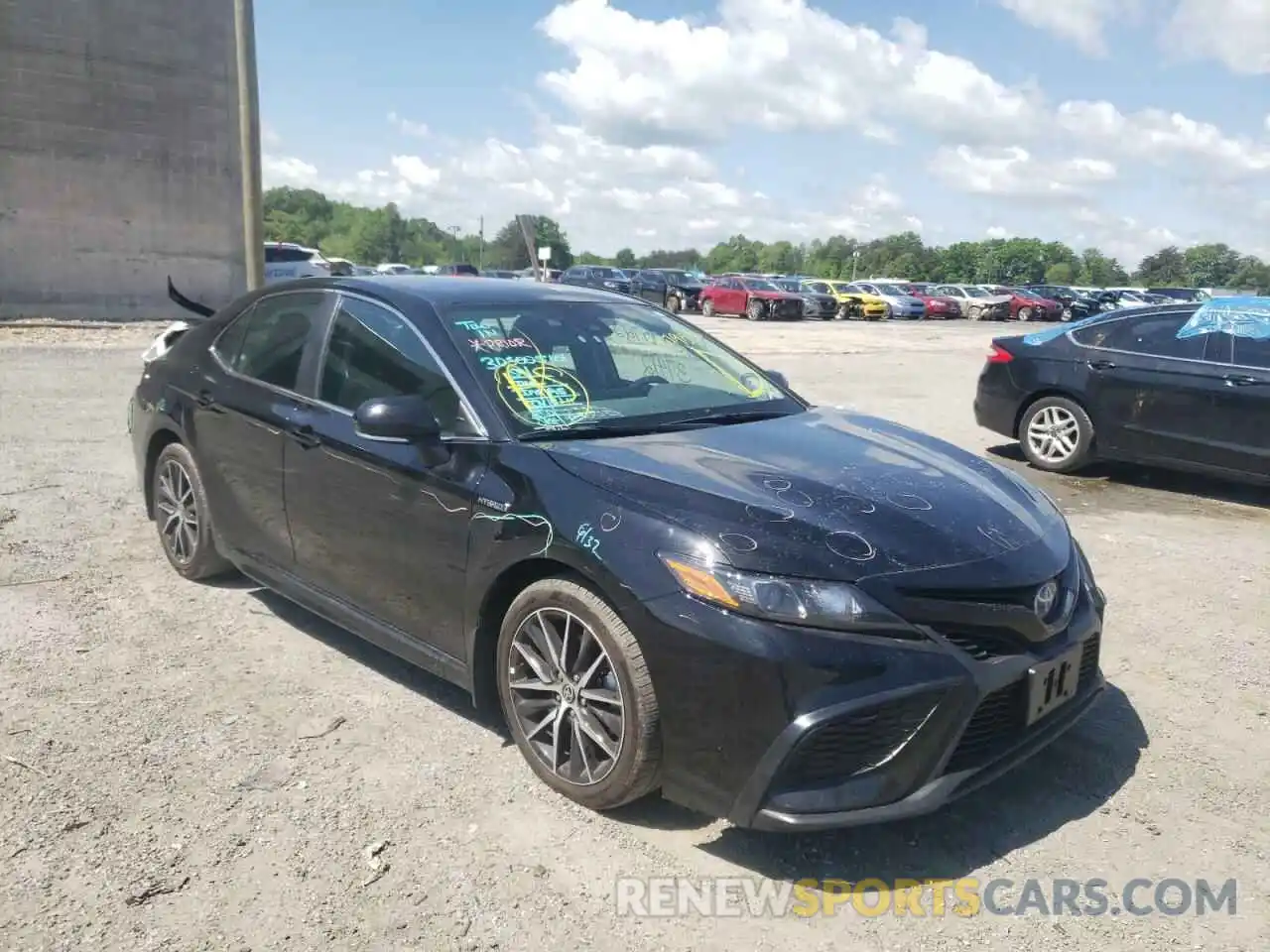 1 Photograph of a damaged car 4T1S31AK2MU547514 TOYOTA CAMRY 2021