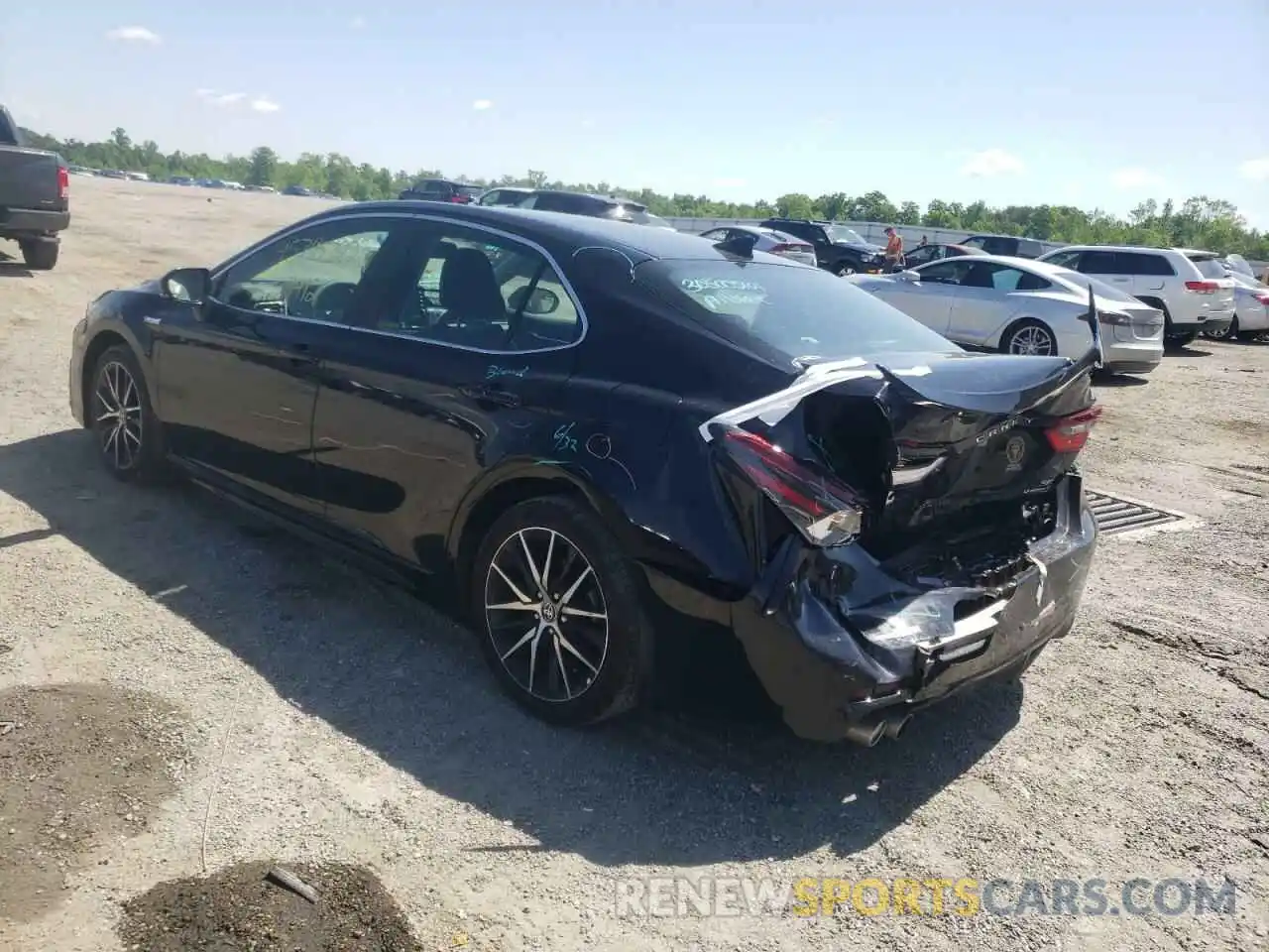 3 Photograph of a damaged car 4T1S31AK2MU547514 TOYOTA CAMRY 2021