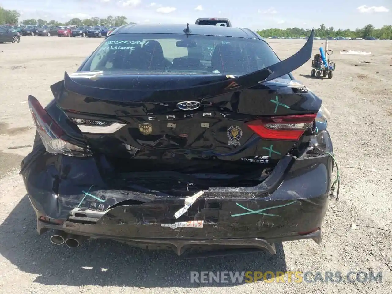 9 Photograph of a damaged car 4T1S31AK2MU547514 TOYOTA CAMRY 2021