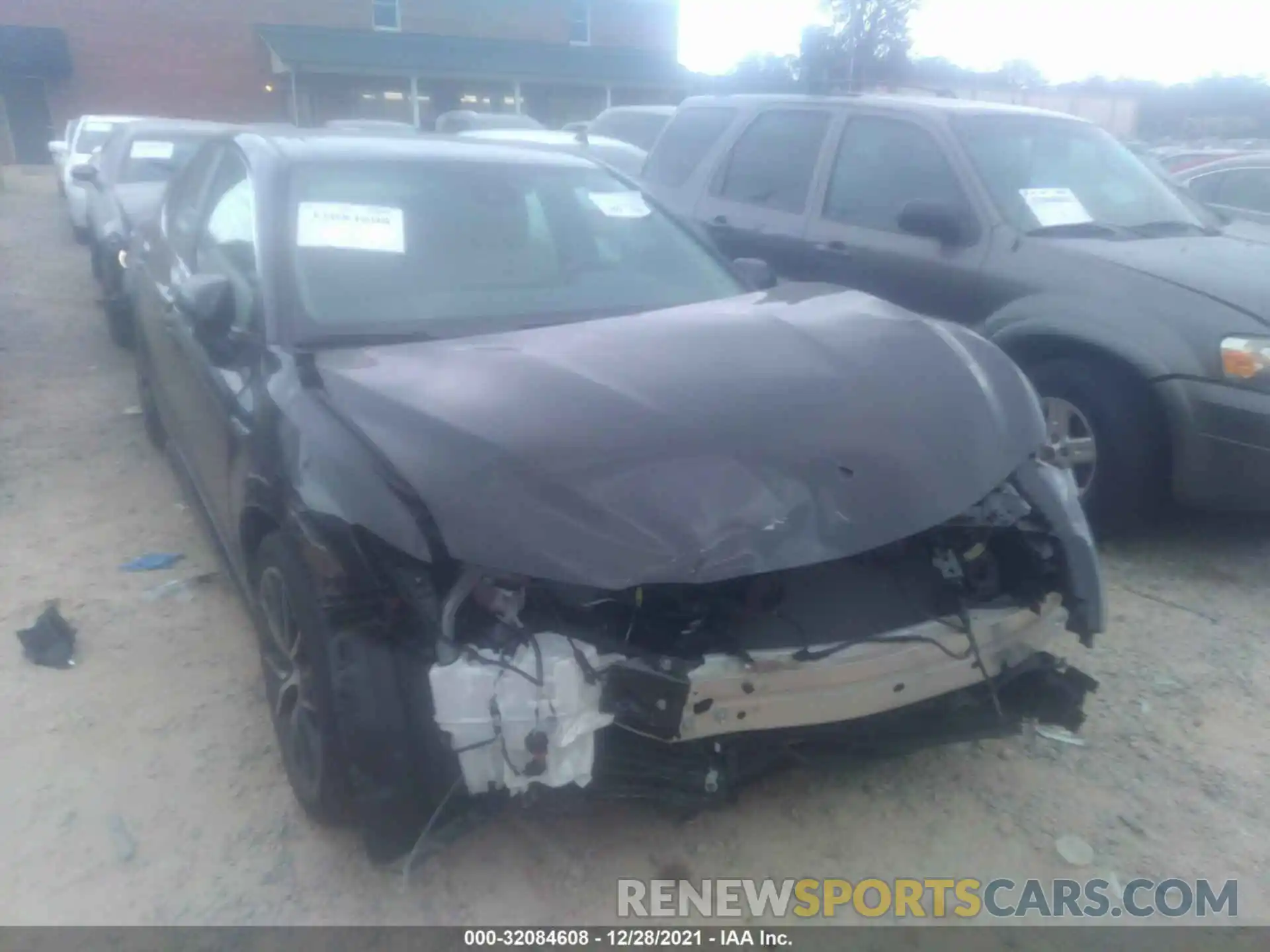 6 Photograph of a damaged car 4T1S31AK3MU550566 TOYOTA CAMRY 2021