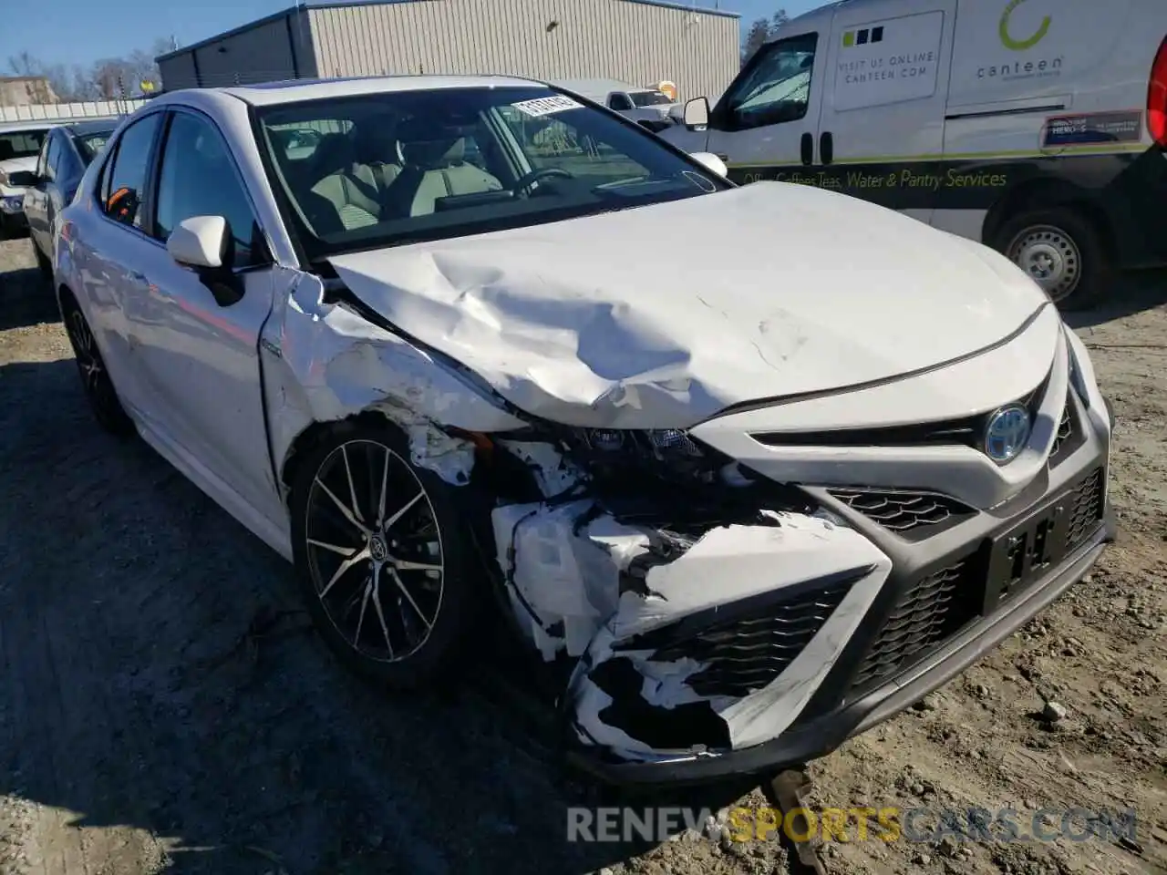 1 Photograph of a damaged car 4T1S31AK3MU561681 TOYOTA CAMRY 2021