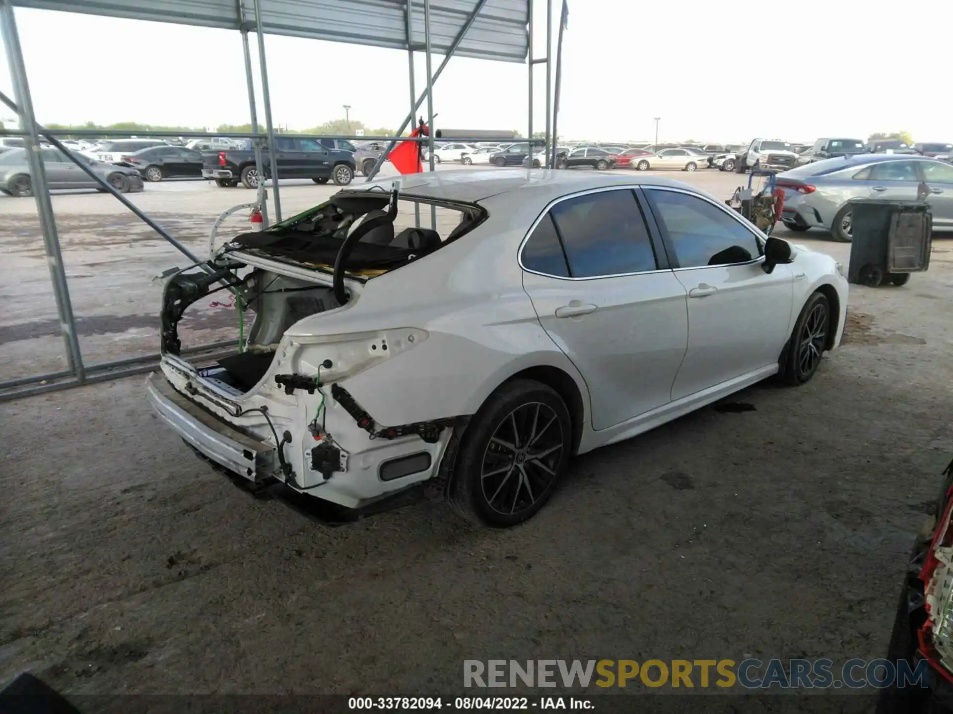 4 Photograph of a damaged car 4T1S31AK5MU024620 TOYOTA CAMRY 2021