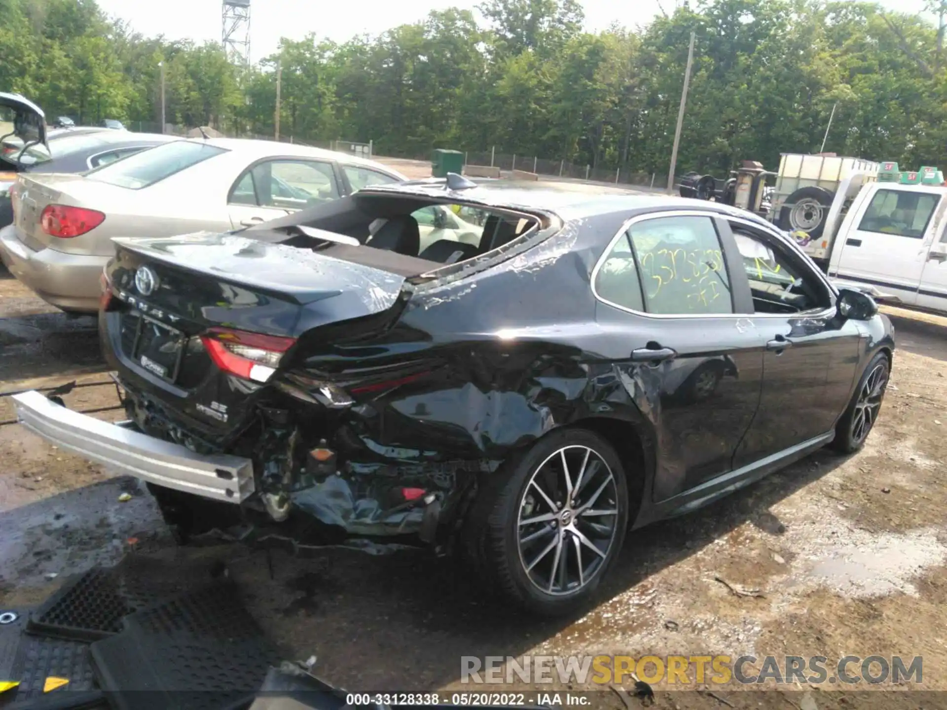 4 Photograph of a damaged car 4T1S31AK5MU548995 TOYOTA CAMRY 2021