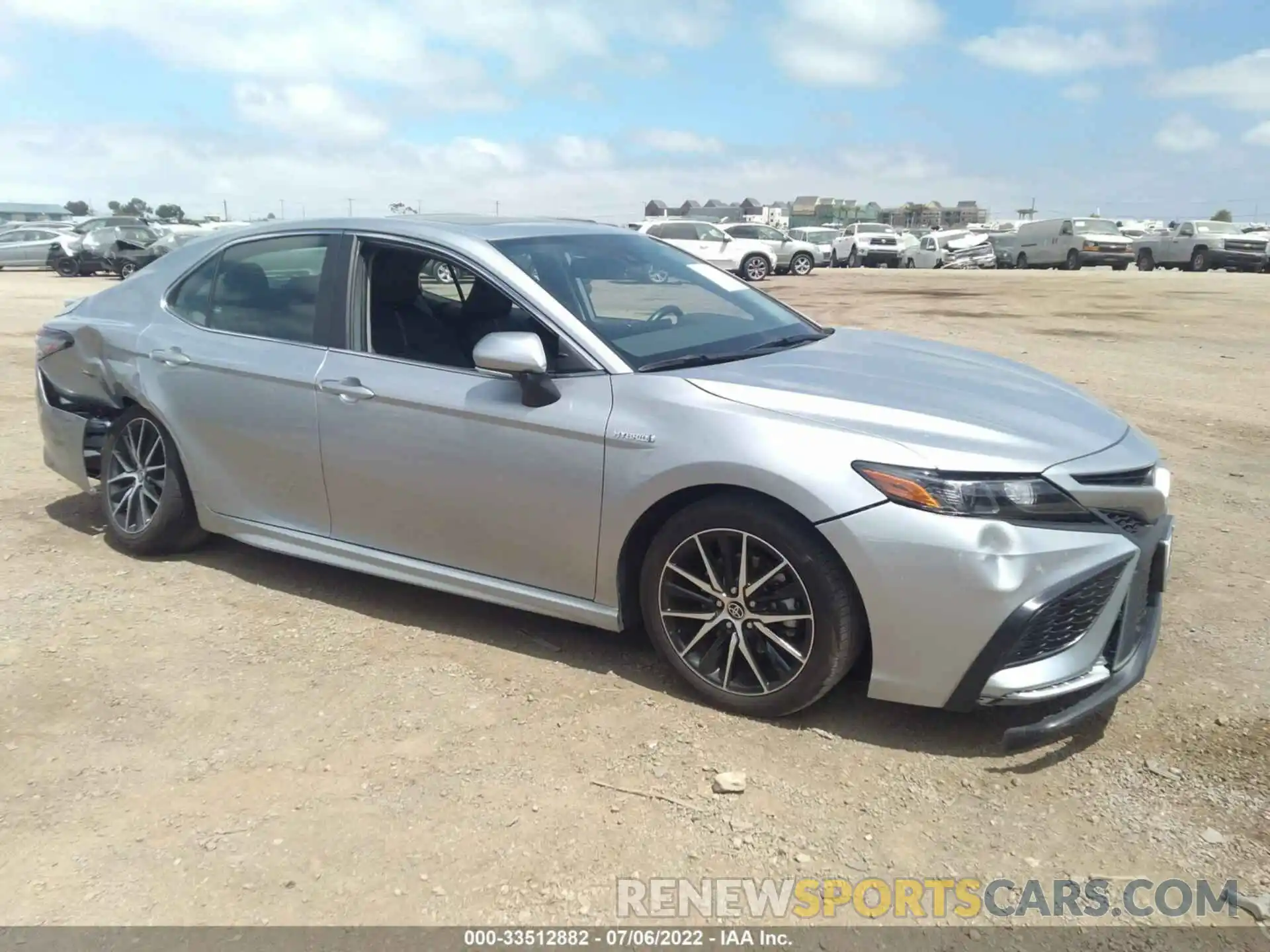 1 Photograph of a damaged car 4T1S31AK5MU566364 TOYOTA CAMRY 2021