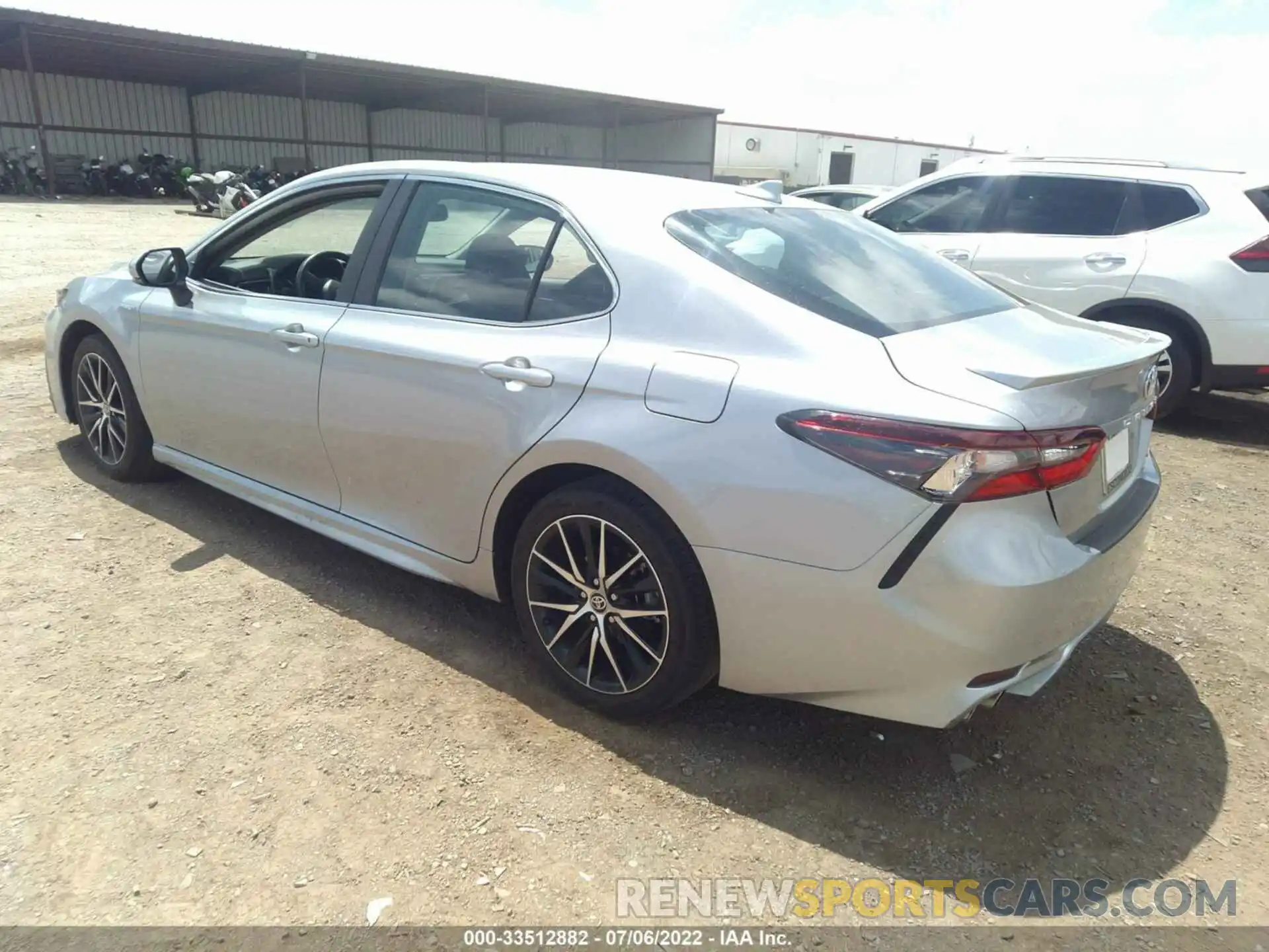 3 Photograph of a damaged car 4T1S31AK5MU566364 TOYOTA CAMRY 2021