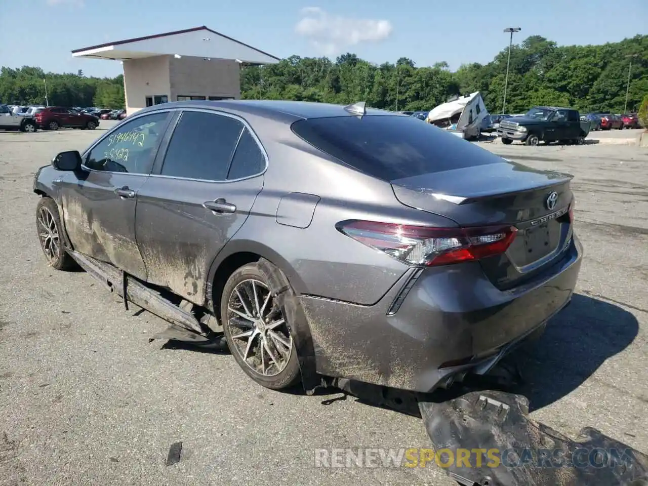 3 Photograph of a damaged car 4T1S31AK6MU553641 TOYOTA CAMRY 2021