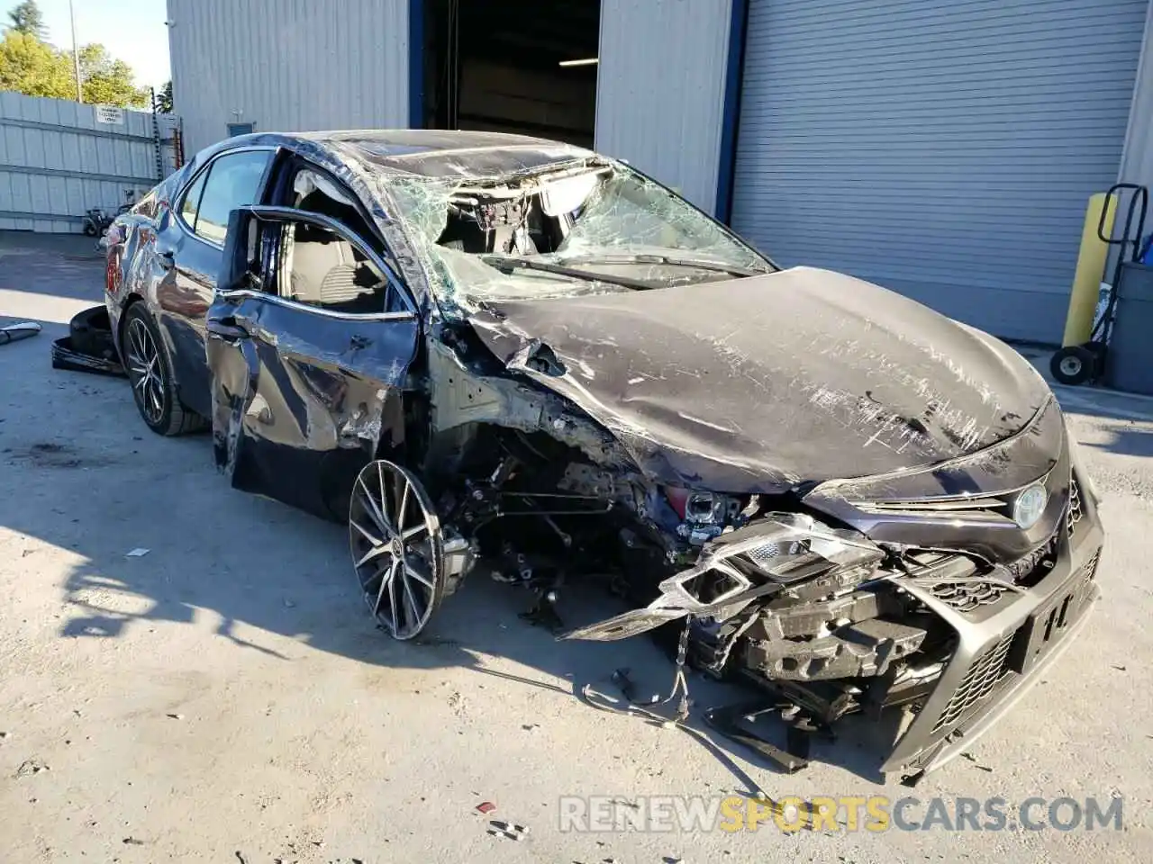 1 Photograph of a damaged car 4T1S31AK6MU555454 TOYOTA CAMRY 2021