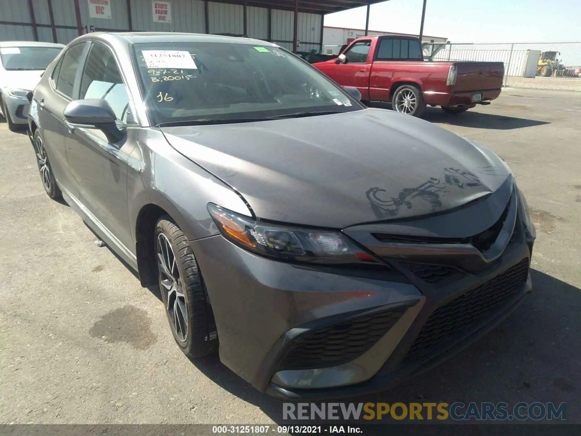 1 Photograph of a damaged car 4T1S31AK8MU553026 TOYOTA CAMRY 2021