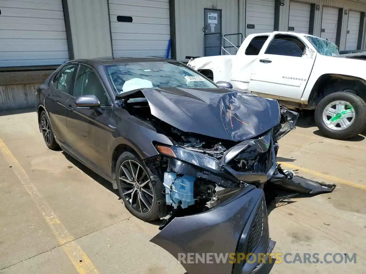 1 Photograph of a damaged car 4T1S31AK8MU554662 TOYOTA CAMRY 2021