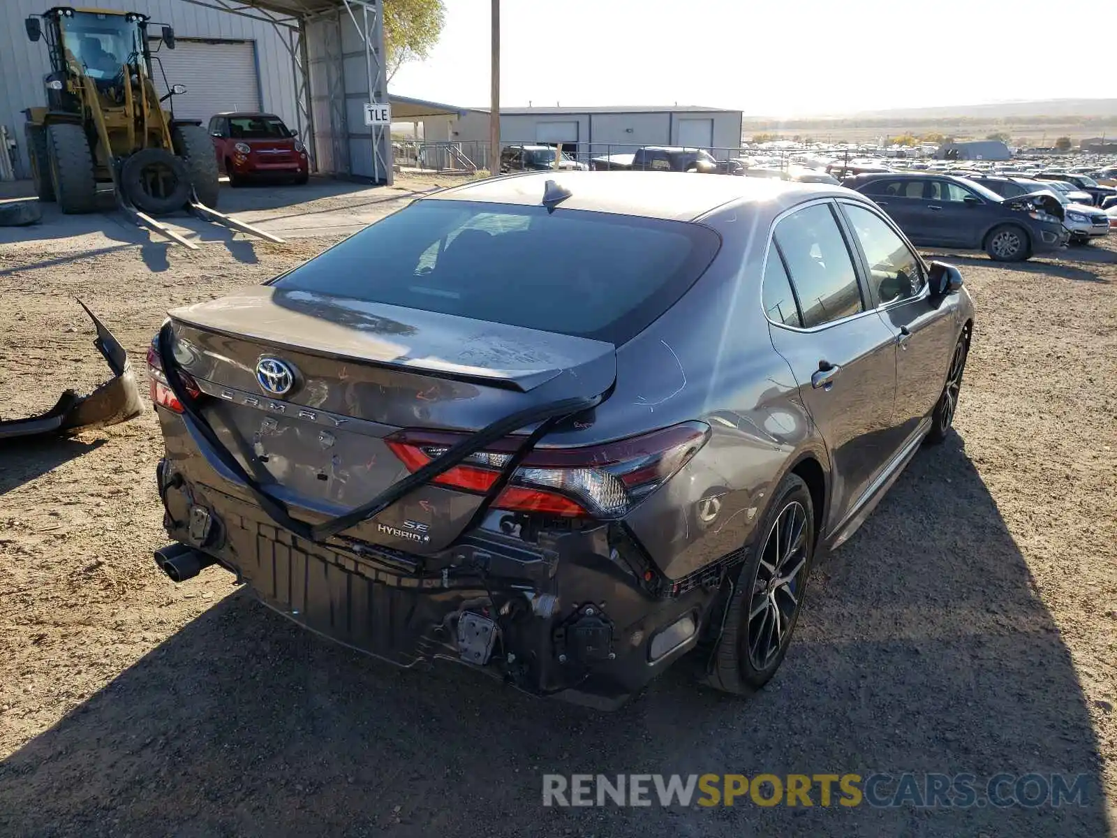 4 Photograph of a damaged car 4T1S31AK8MU565452 TOYOTA CAMRY 2021