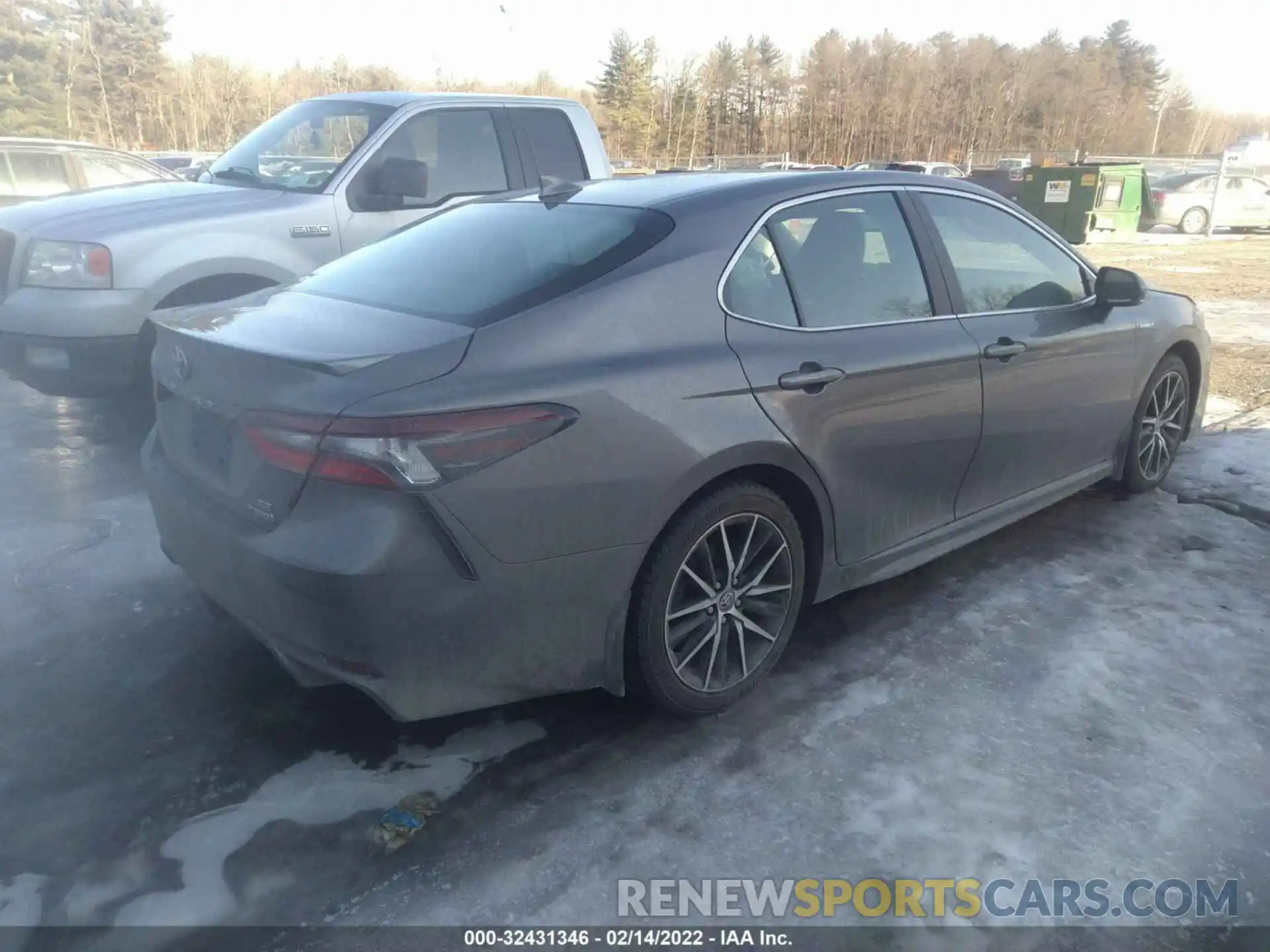 4 Photograph of a damaged car 4T1S31AK9MU547011 TOYOTA CAMRY 2021