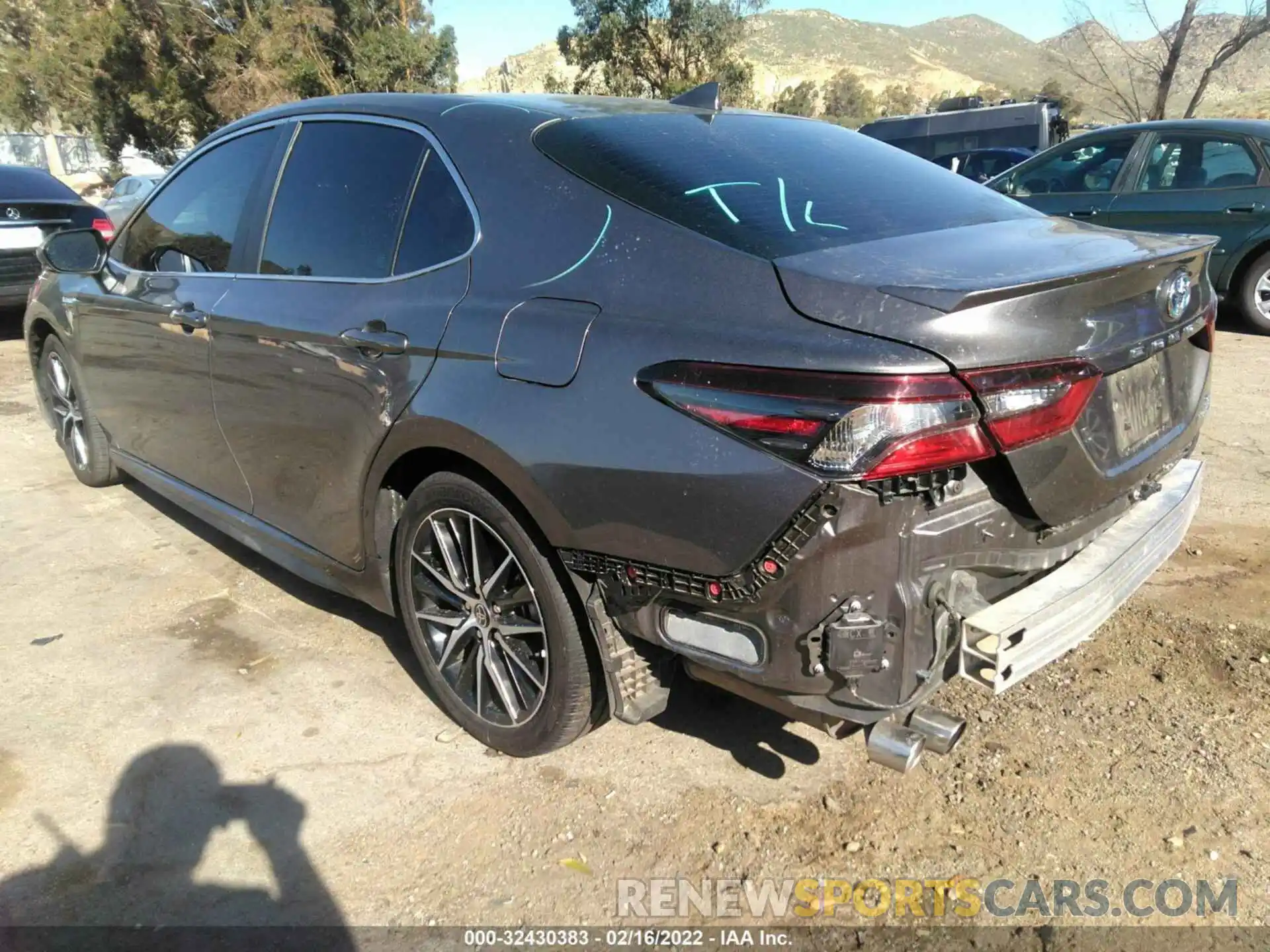 3 Photograph of a damaged car 4T1S31AK9MU563158 TOYOTA CAMRY 2021