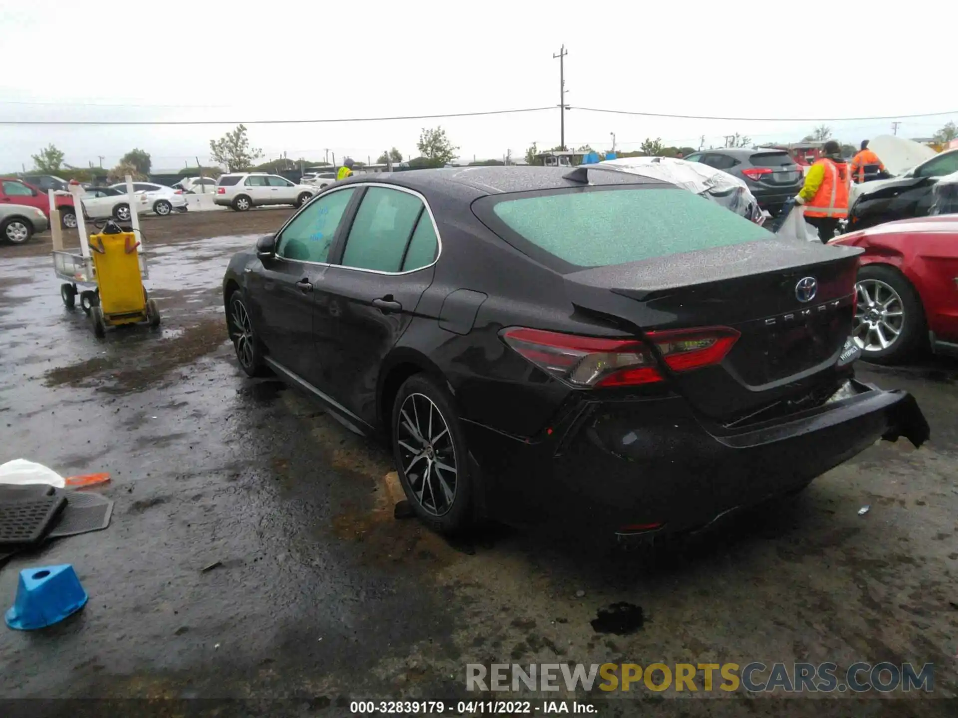 3 Photograph of a damaged car 4T1S31AKXMU546417 TOYOTA CAMRY 2021