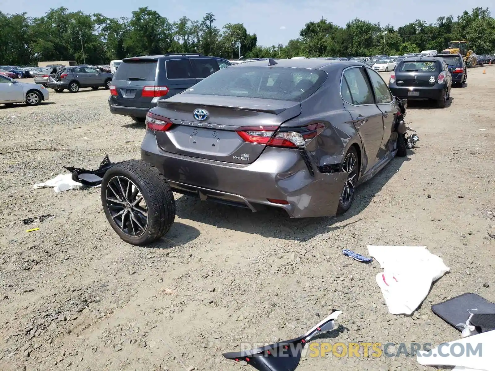 4 Photograph of a damaged car 4T1S31AKXMU559314 TOYOTA CAMRY 2021