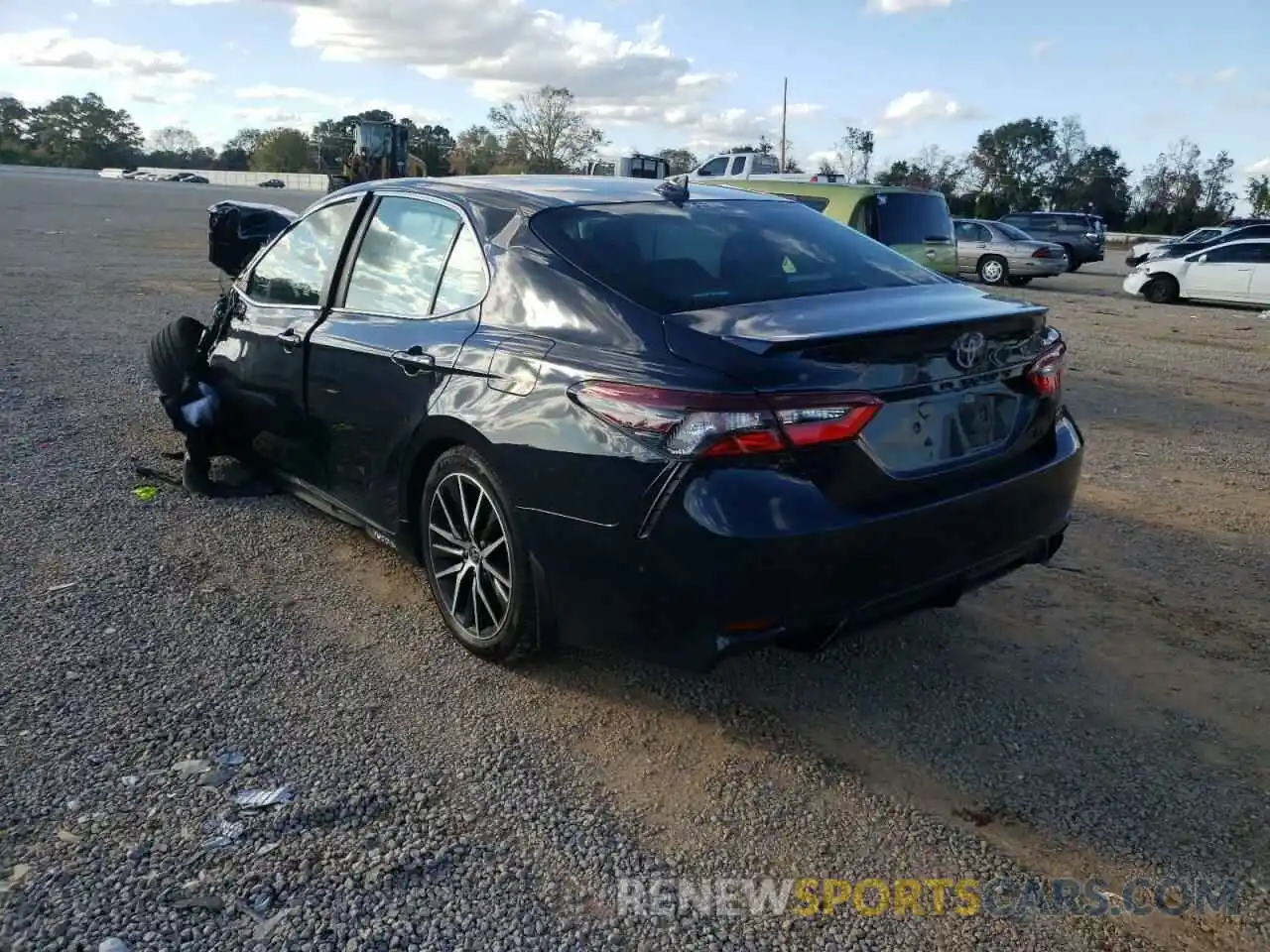 3 Photograph of a damaged car 4T1T11AK0MU432582 TOYOTA CAMRY 2021