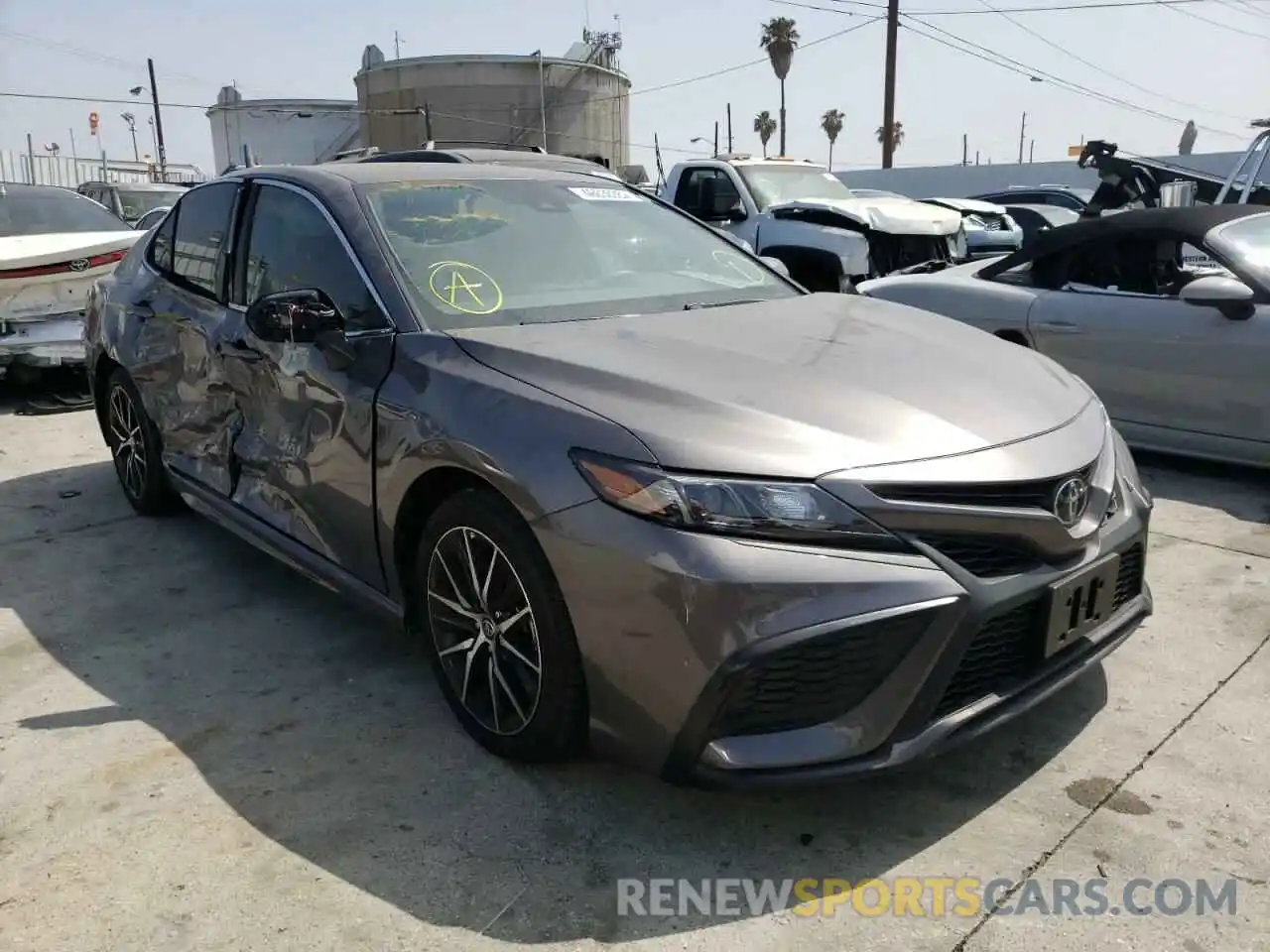 1 Photograph of a damaged car 4T1T11AK0MU437037 TOYOTA CAMRY 2021