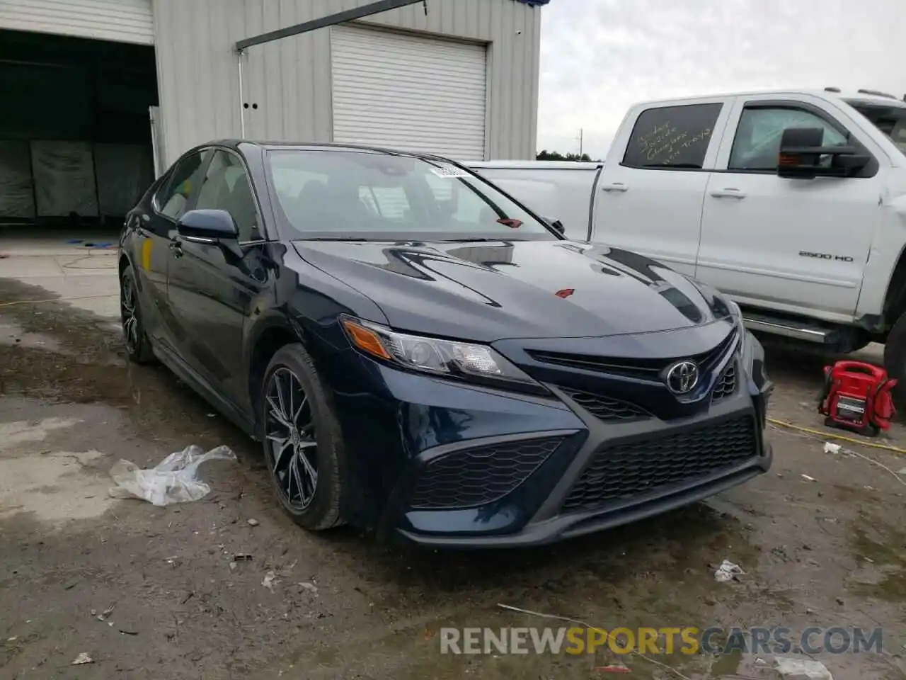 1 Photograph of a damaged car 4T1T11AK0MU484293 TOYOTA CAMRY 2021