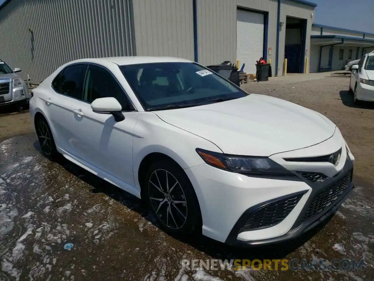 1 Photograph of a damaged car 4T1T11AK0MU488070 TOYOTA CAMRY 2021