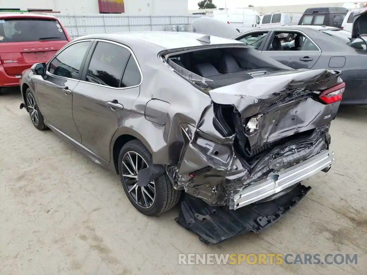 3 Photograph of a damaged car 4T1T11AK0MU492250 TOYOTA CAMRY 2021