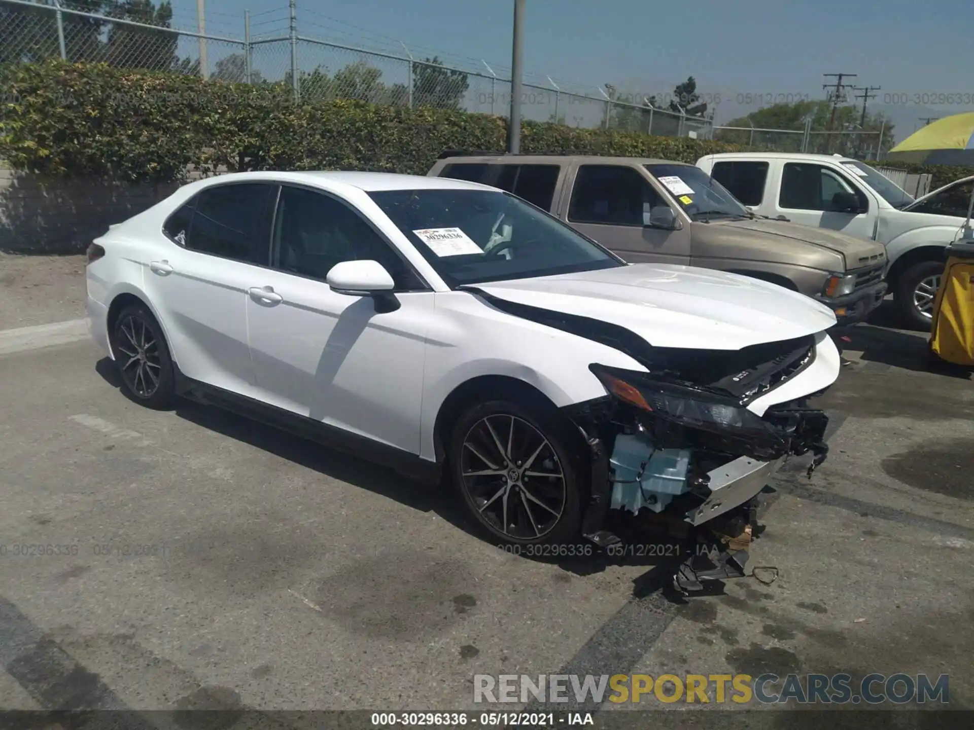 1 Photograph of a damaged car 4T1T11AK0MU518345 TOYOTA CAMRY 2021