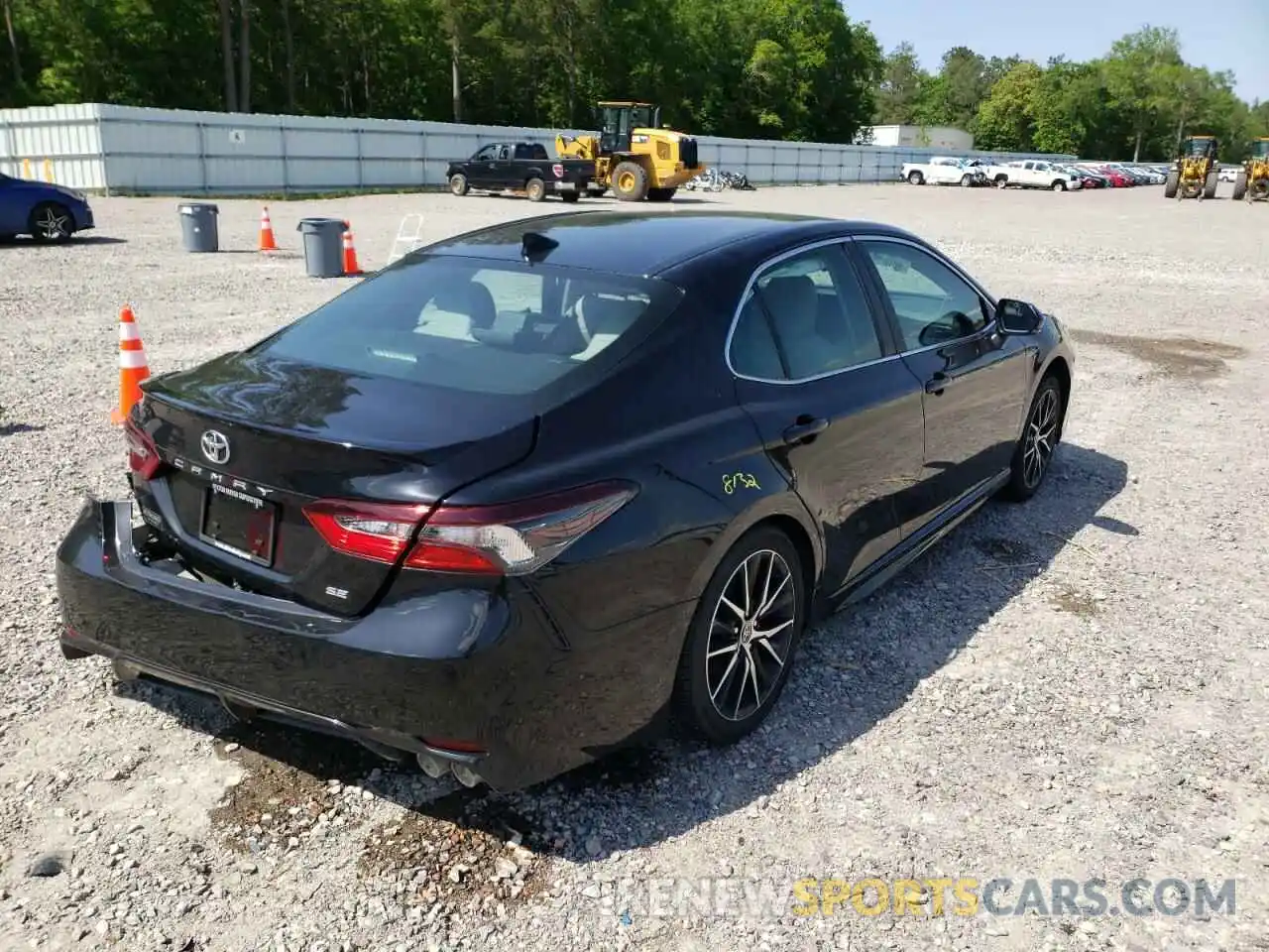 4 Photograph of a damaged car 4T1T11AK0MU611589 TOYOTA CAMRY 2021