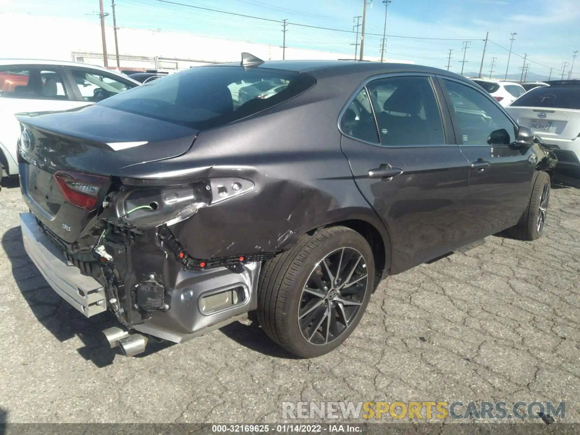 4 Photograph of a damaged car 4T1T11AK1MU512523 TOYOTA CAMRY 2021