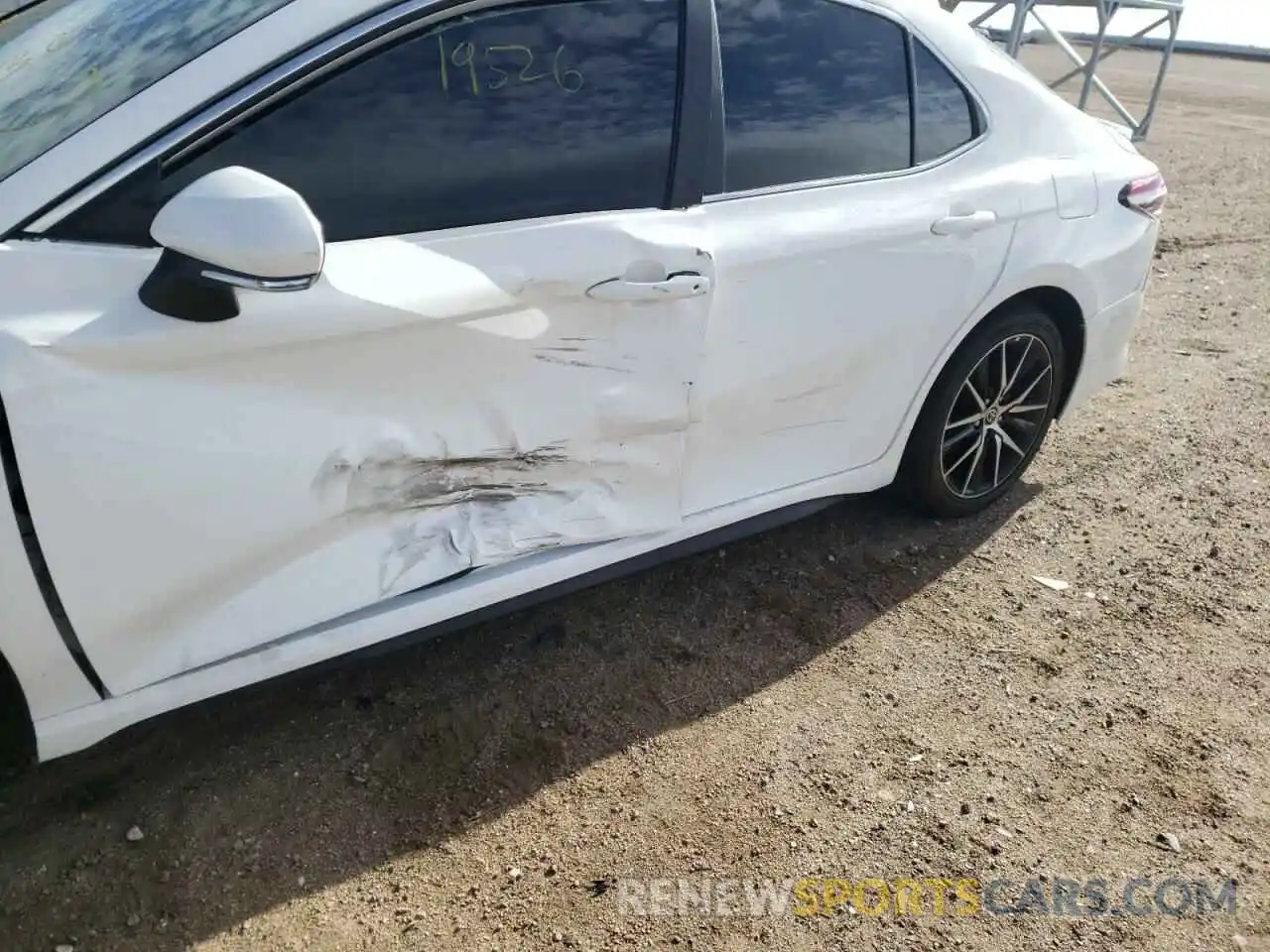 9 Photograph of a damaged car 4T1T11AK1MU532934 TOYOTA CAMRY 2021