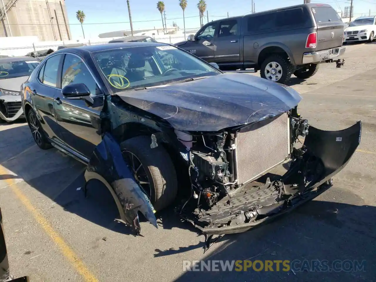 1 Photograph of a damaged car 4T1T11AK1MU576688 TOYOTA CAMRY 2021