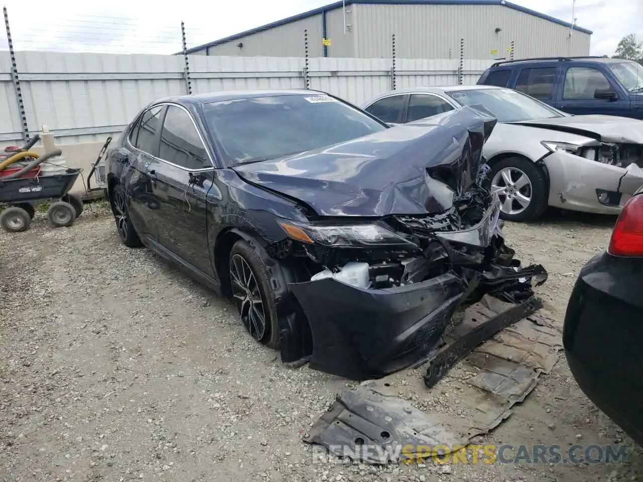 1 Photograph of a damaged car 4T1T11AK1MU589425 TOYOTA CAMRY 2021