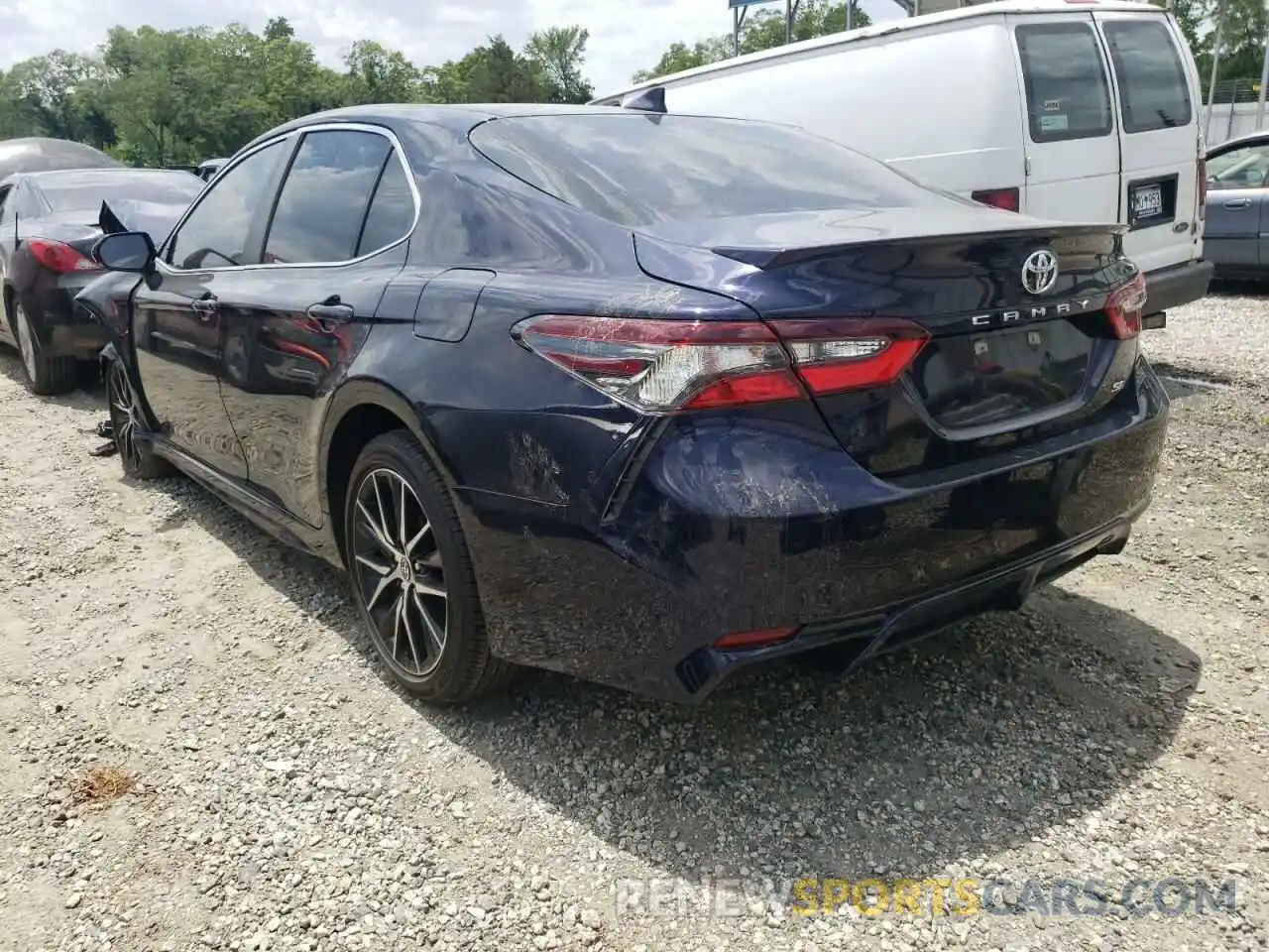 3 Photograph of a damaged car 4T1T11AK1MU589425 TOYOTA CAMRY 2021