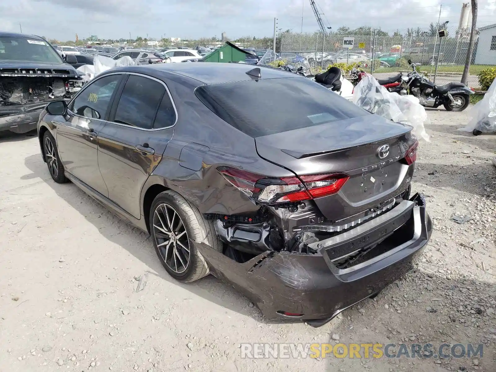 3 Photograph of a damaged car 4T1T11AK2MU522929 TOYOTA CAMRY 2021