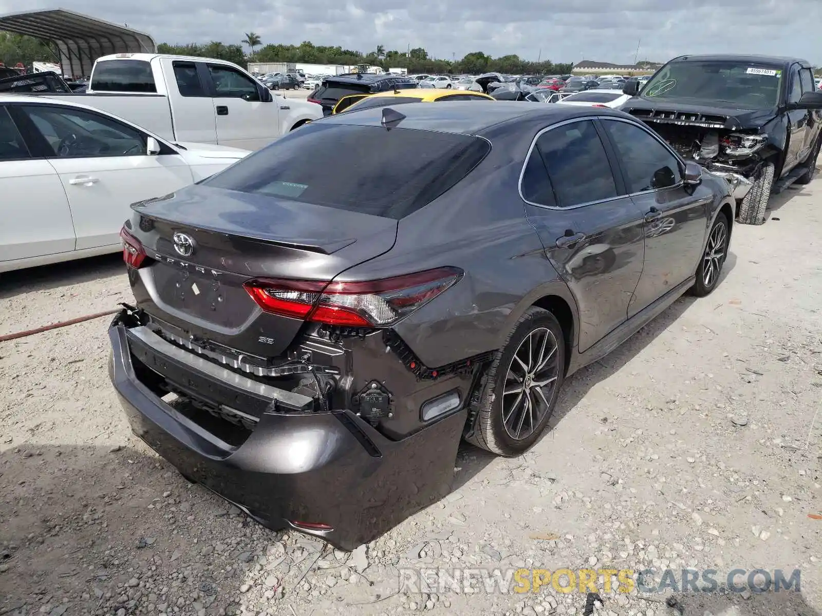 4 Photograph of a damaged car 4T1T11AK2MU522929 TOYOTA CAMRY 2021