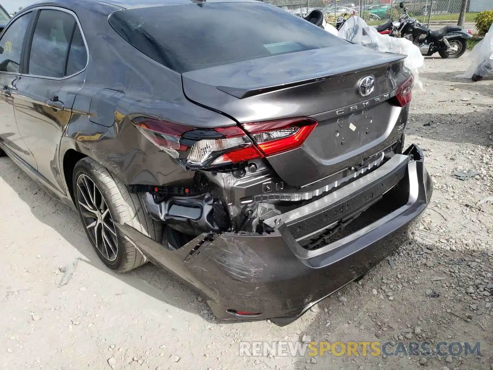 9 Photograph of a damaged car 4T1T11AK2MU522929 TOYOTA CAMRY 2021