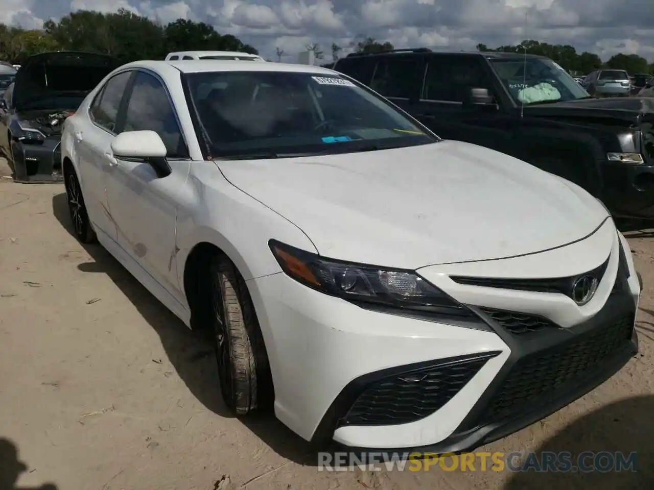 9 Photograph of a damaged car 4T1T11AK2MU571208 TOYOTA CAMRY 2021