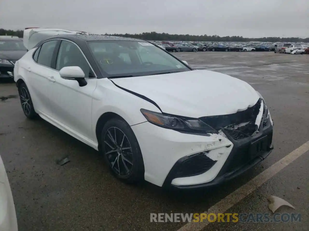 1 Photograph of a damaged car 4T1T11AK2MU577414 TOYOTA CAMRY 2021