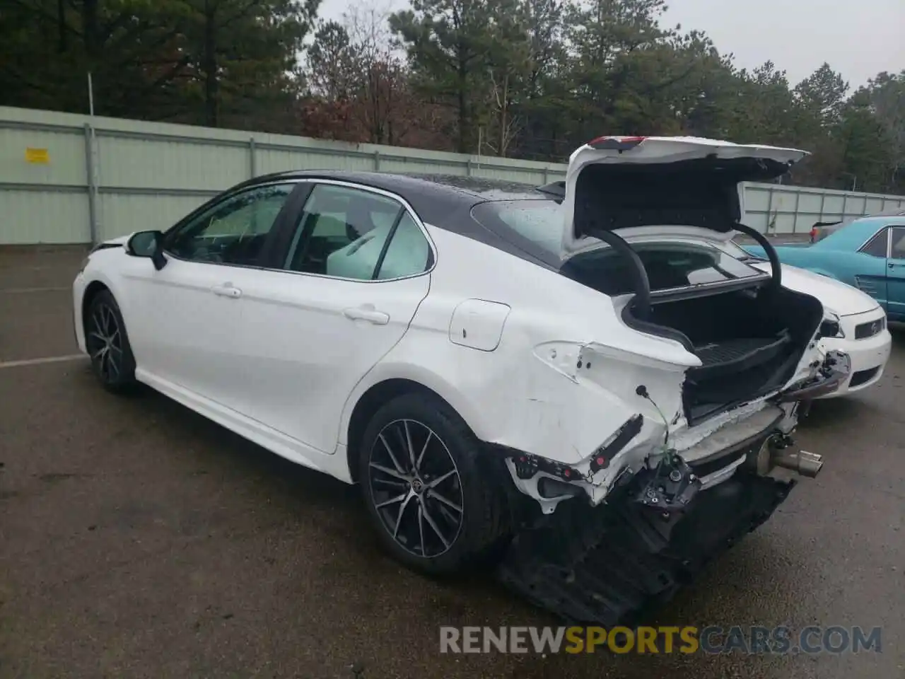 3 Photograph of a damaged car 4T1T11AK2MU577414 TOYOTA CAMRY 2021