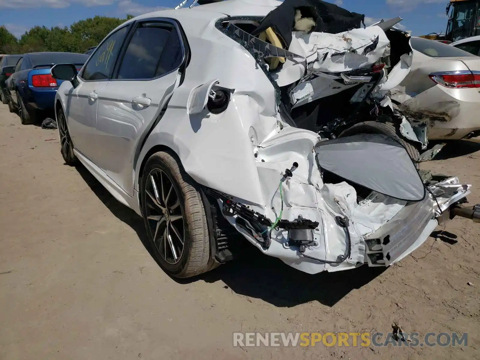 3 Photograph of a damaged car 4T1T11AK2MU598845 TOYOTA CAMRY 2021