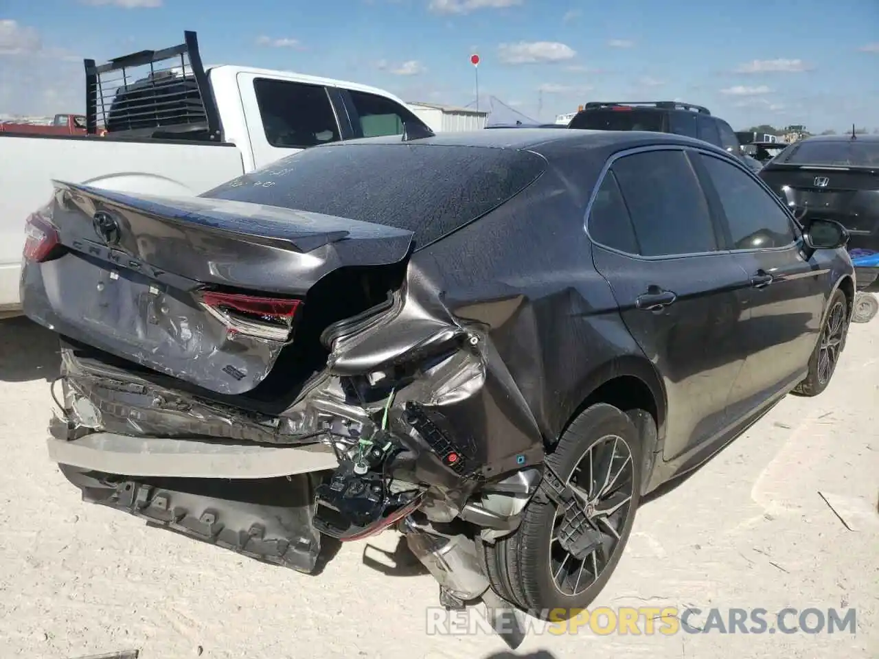 4 Photograph of a damaged car 4T1T11AK3MU429661 TOYOTA CAMRY 2021