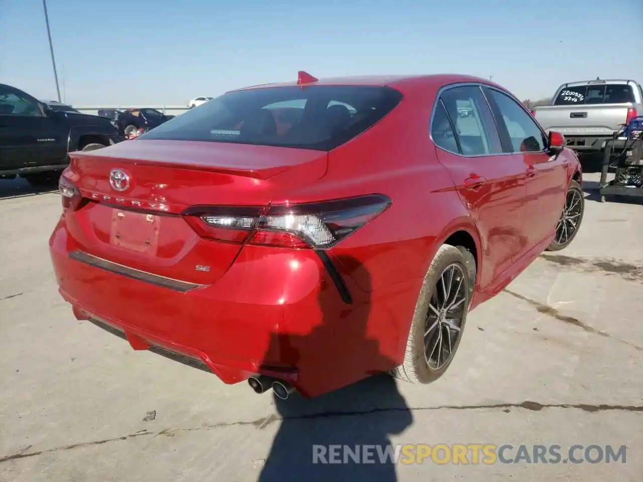 4 Photograph of a damaged car 4T1T11AK3MU451465 TOYOTA CAMRY 2021