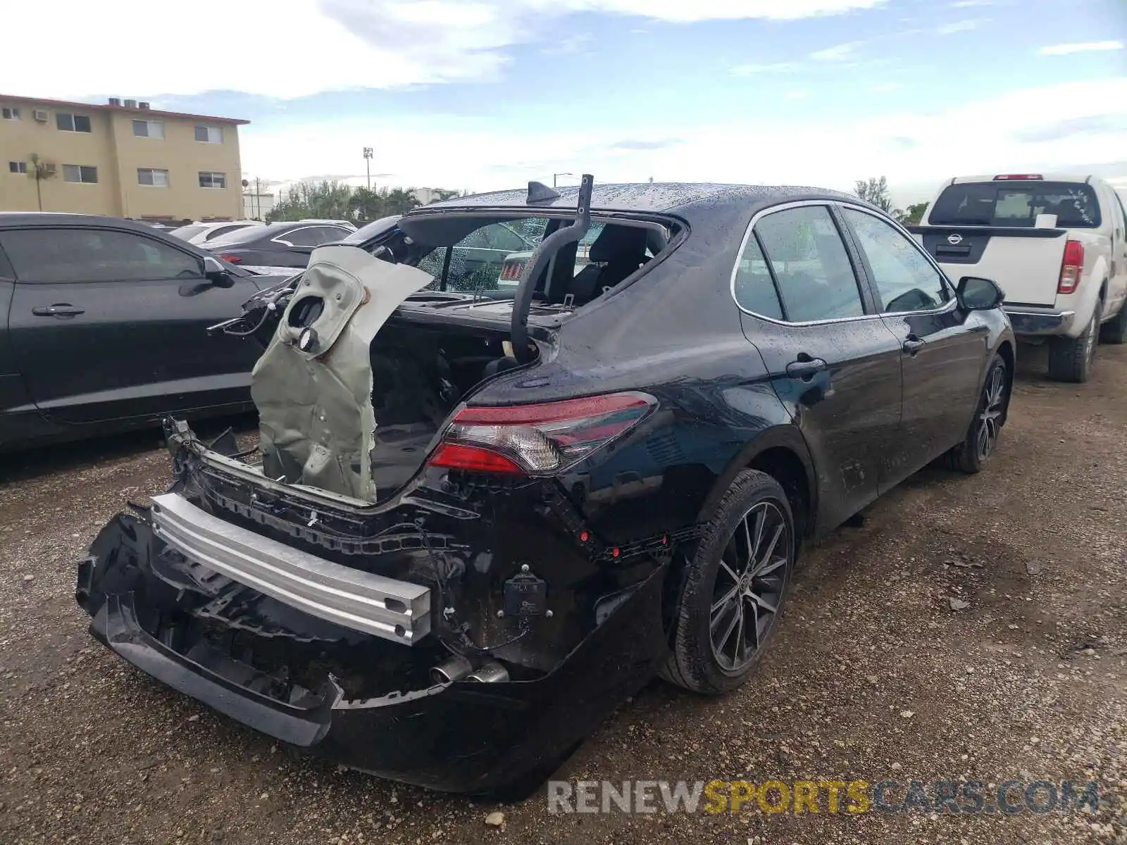 4 Photograph of a damaged car 4T1T11AK3MU486216 TOYOTA CAMRY 2021