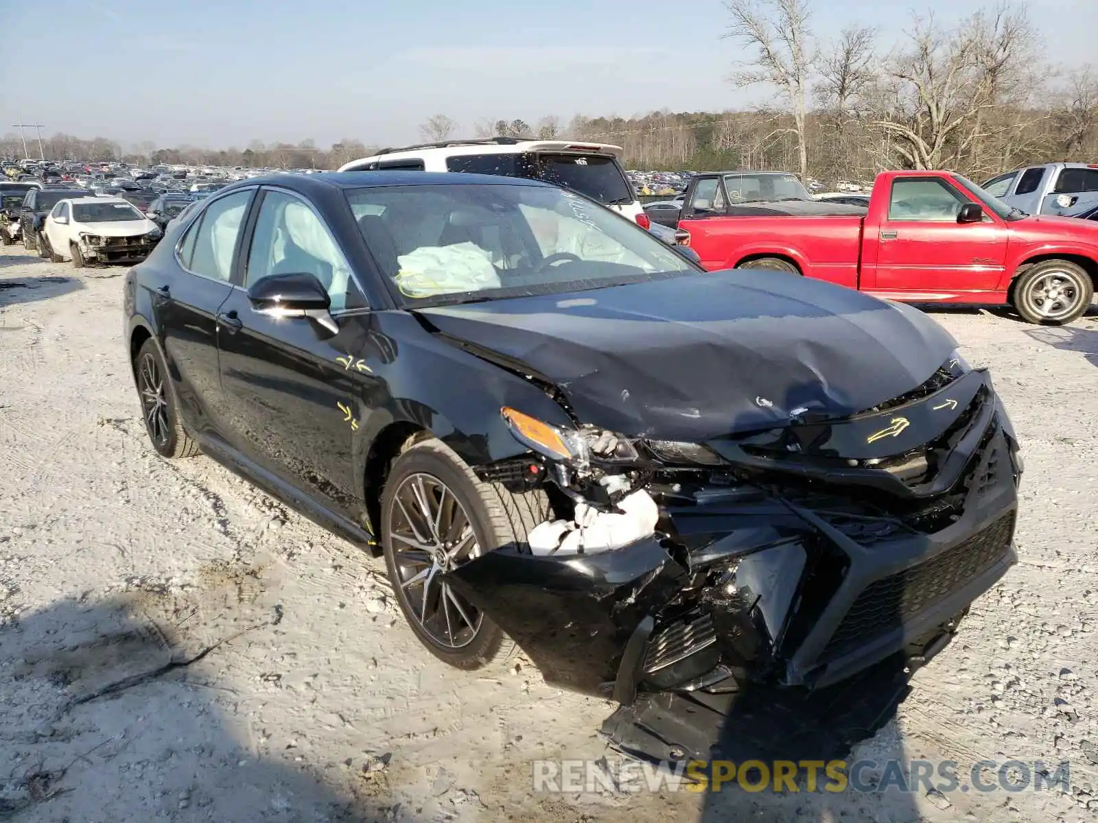 1 Photograph of a damaged car 4T1T11AK3MU528724 TOYOTA CAMRY 2021