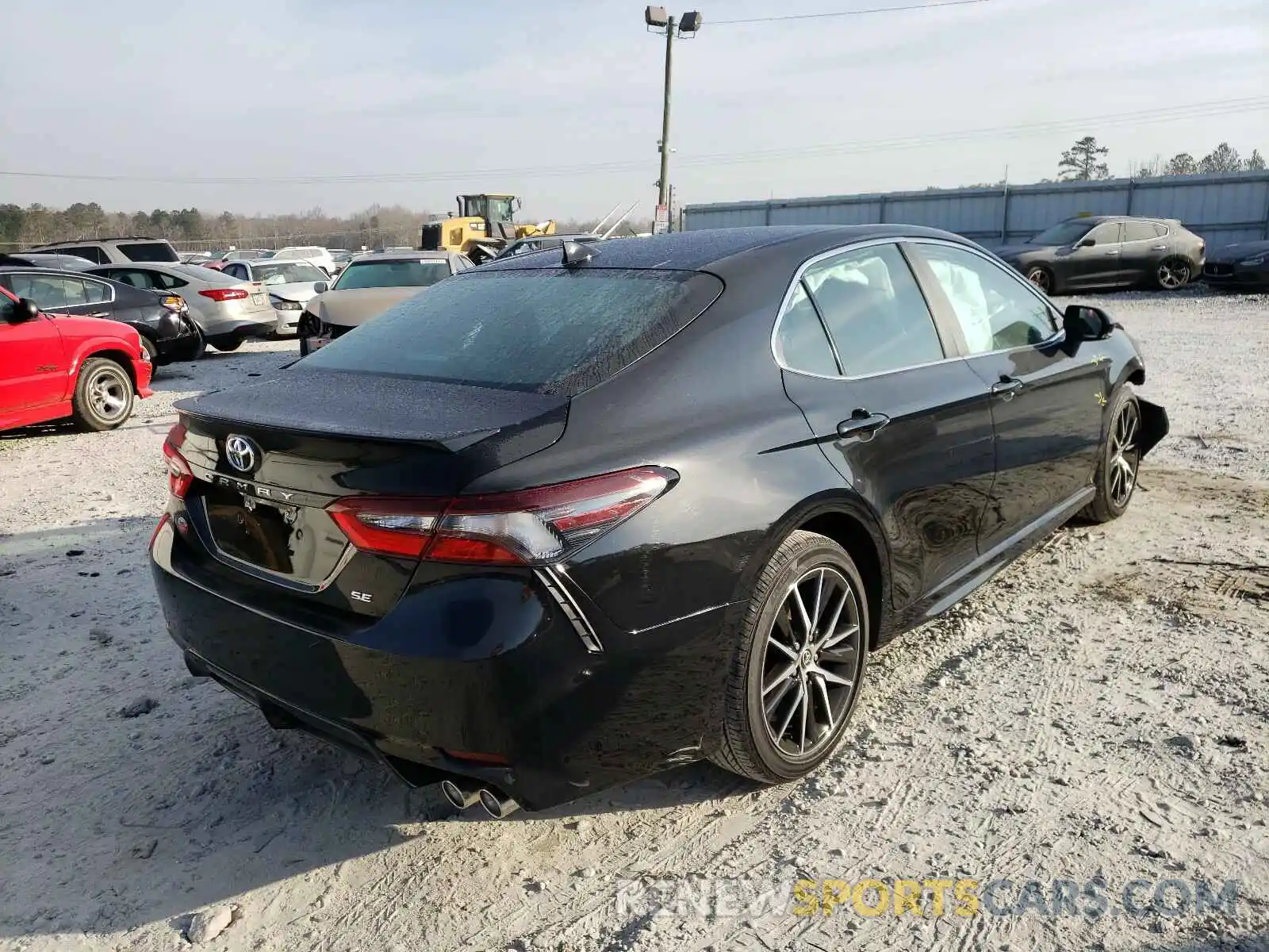 4 Photograph of a damaged car 4T1T11AK3MU528724 TOYOTA CAMRY 2021