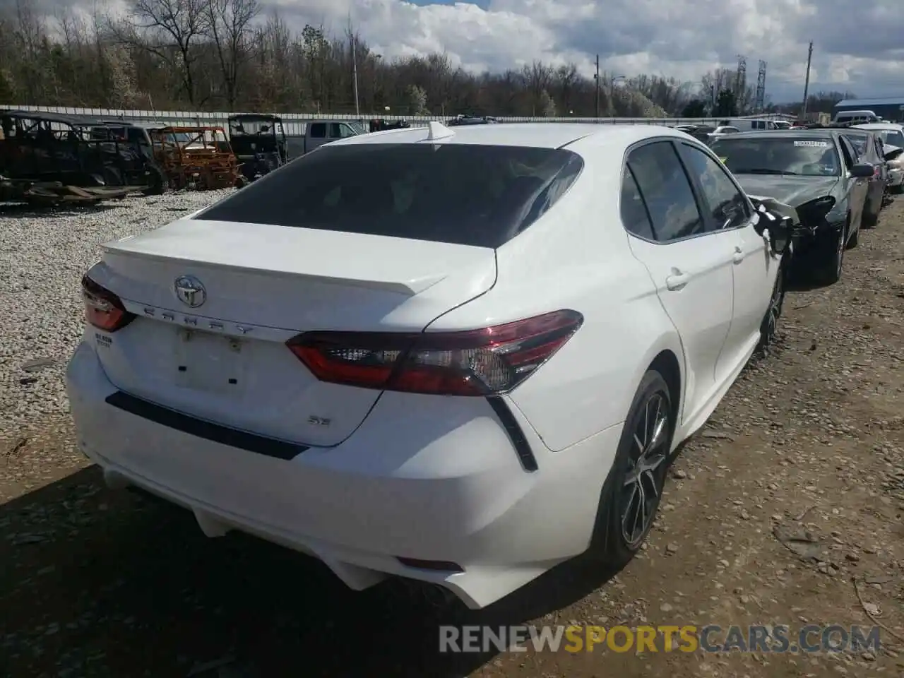 4 Photograph of a damaged car 4T1T11AK3MU529677 TOYOTA CAMRY 2021