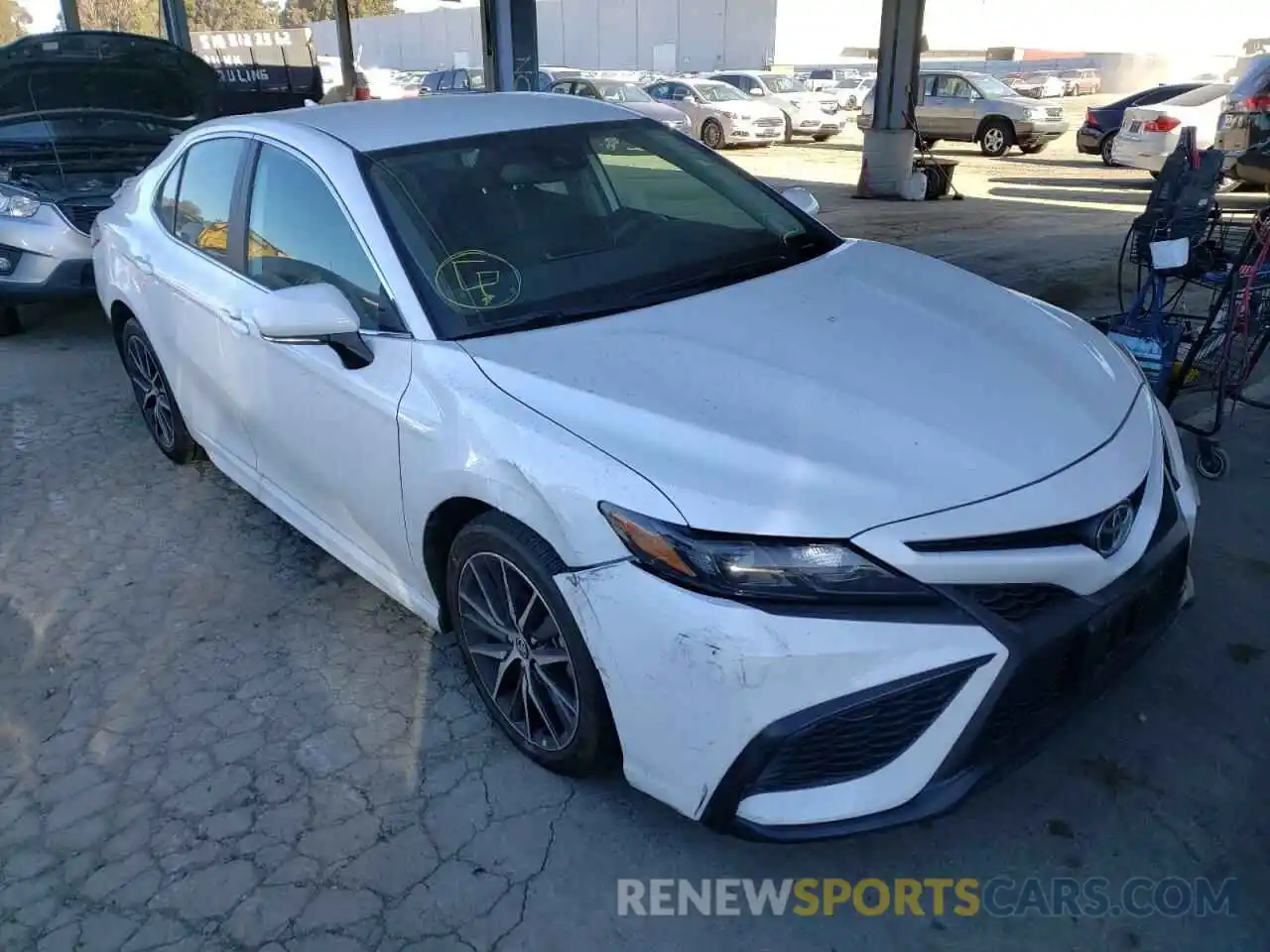 1 Photograph of a damaged car 4T1T11AK3MU555227 TOYOTA CAMRY 2021