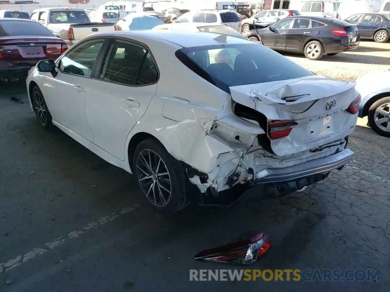 3 Photograph of a damaged car 4T1T11AK3MU555227 TOYOTA CAMRY 2021