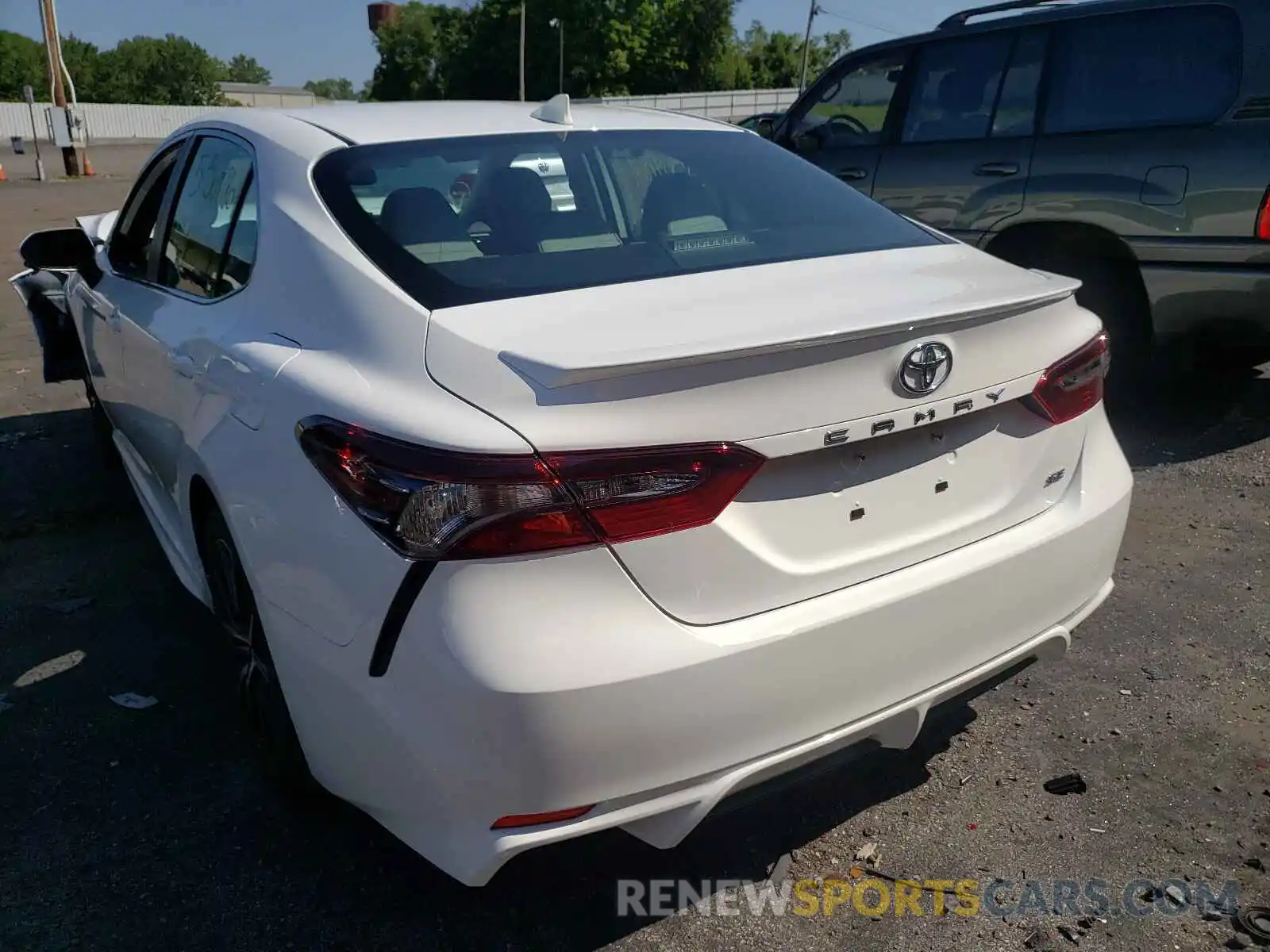 3 Photograph of a damaged car 4T1T11AK3MU604944 TOYOTA CAMRY 2021