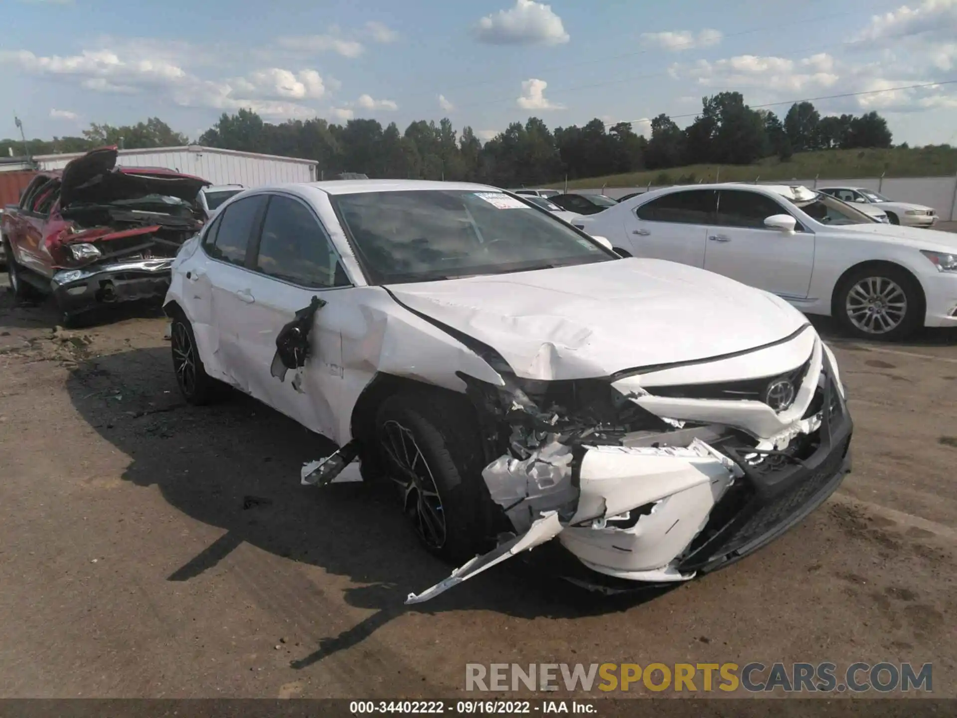 1 Photograph of a damaged car 4T1T11AK4MU430043 TOYOTA CAMRY 2021