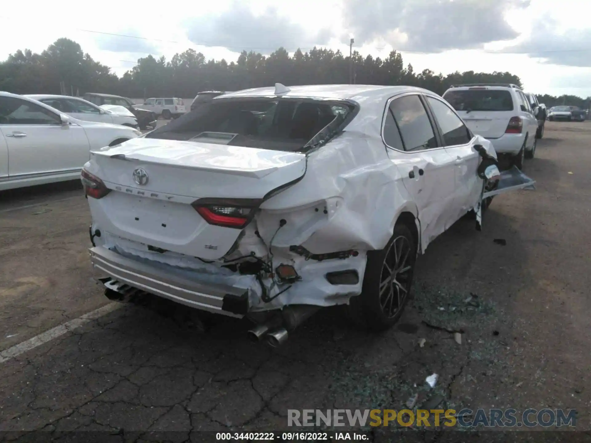 4 Photograph of a damaged car 4T1T11AK4MU430043 TOYOTA CAMRY 2021